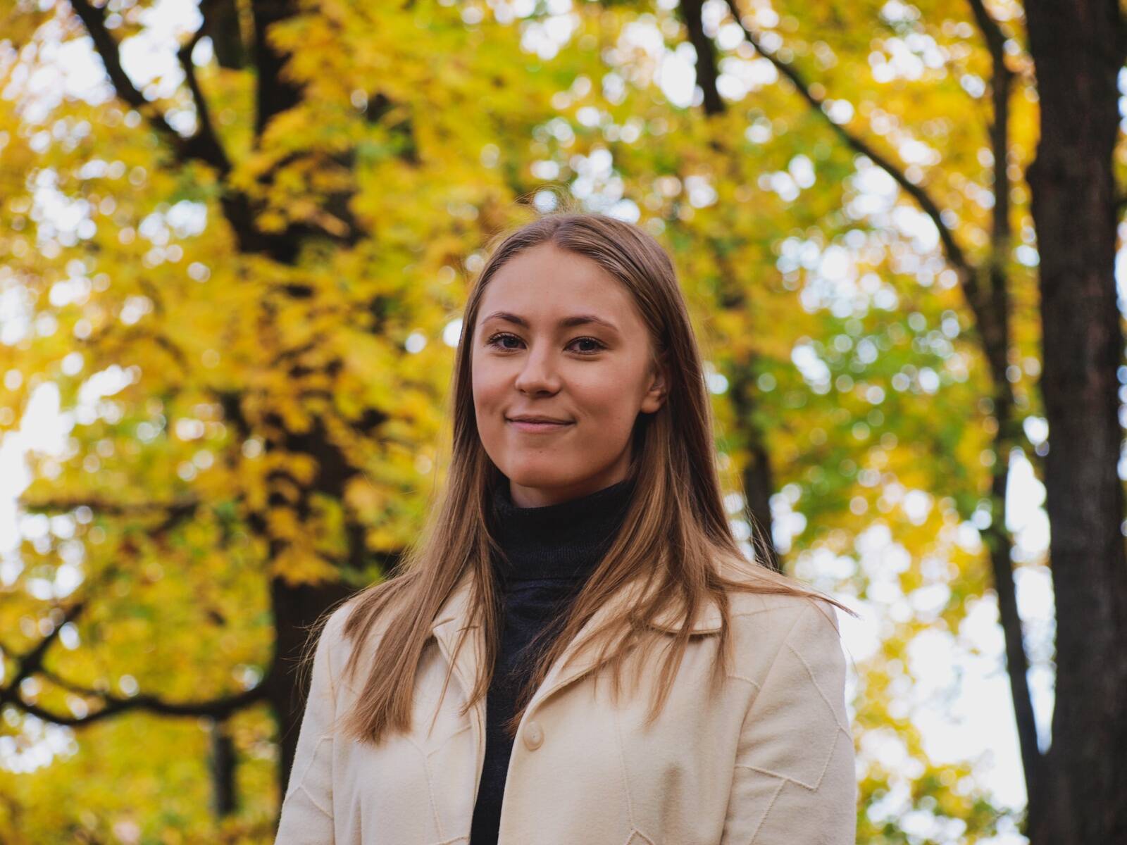 “Sageli kõlav vastuargument, et iga inimene vastutab oma tervise eest ise, on küll osaliselt tõsi, kuid seda ainult seni, kuni töökeskkond seda valikut ei piira,” rõhutab Ketlin Suvi.