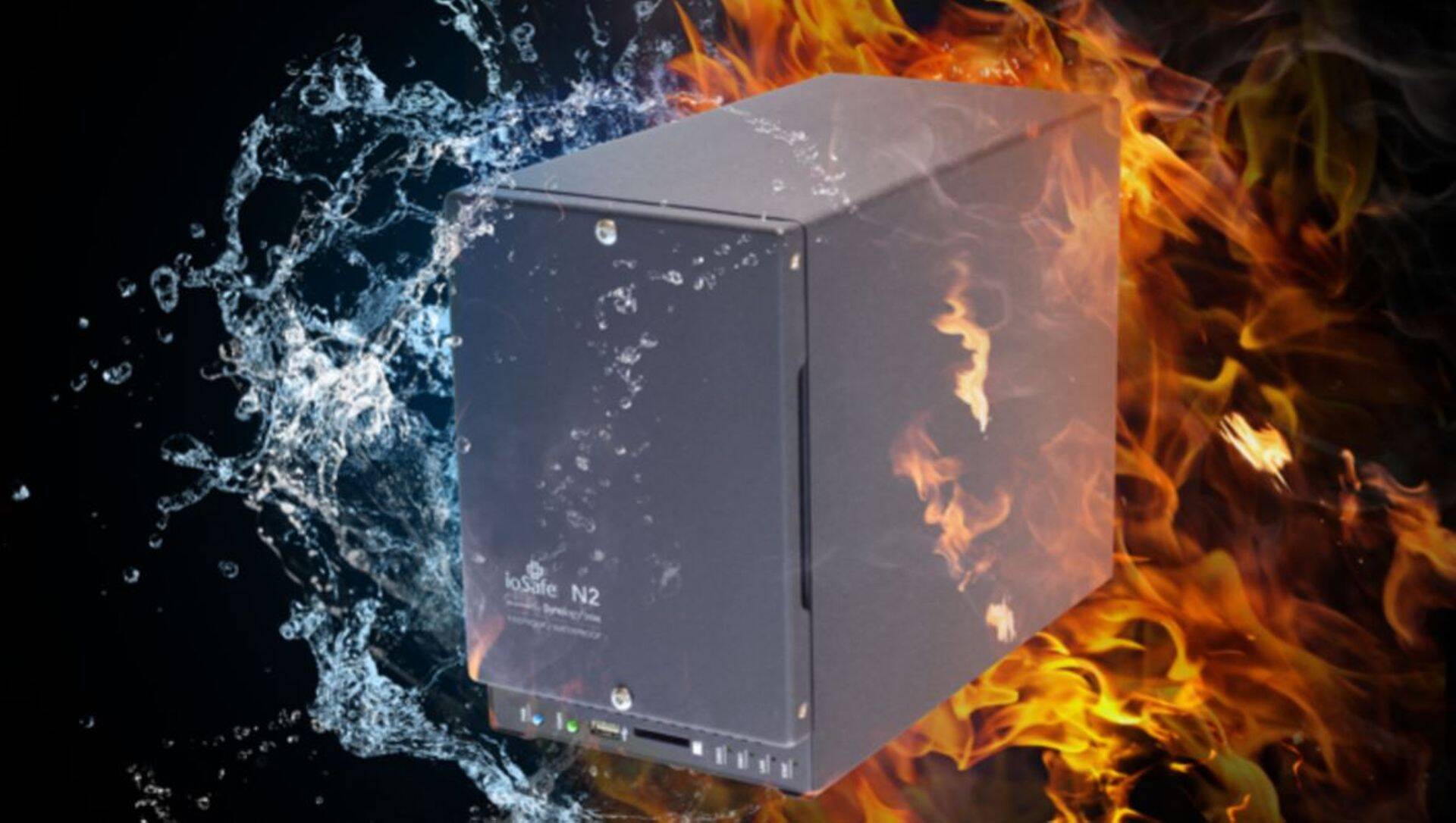 Pildil on vee- ja tuletestid läbinud server IoSafe 214.