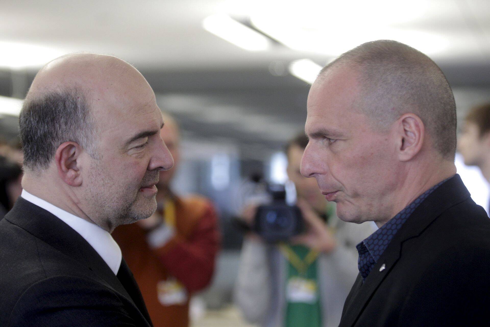 Euroopa Komisjoni rahandusvolinik Pierre Moscovici ja Kreeka rahandusminister Yanis Varoufakis Riias.