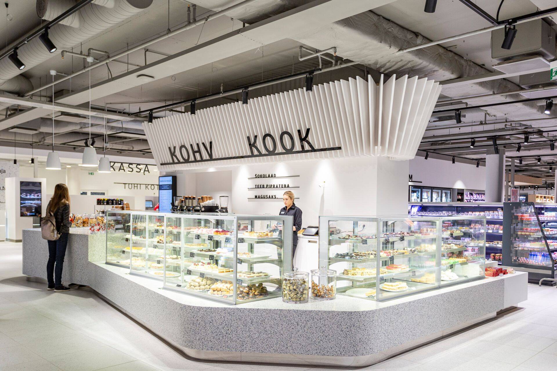 Kaubamaja uus Toidumaailm.