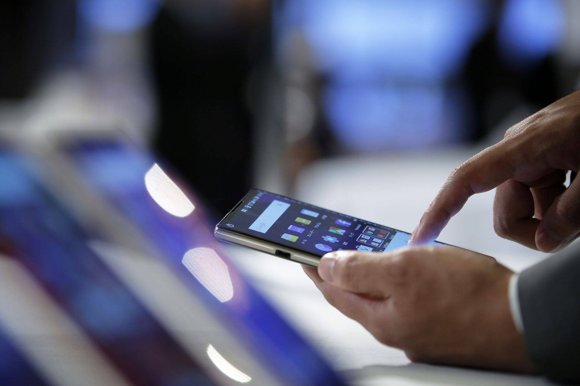 Eestis on sõnumite saatmine pisut kasvanud, kuid üldarvus oleme sms-de saatmisel kõige viimasel kohal.