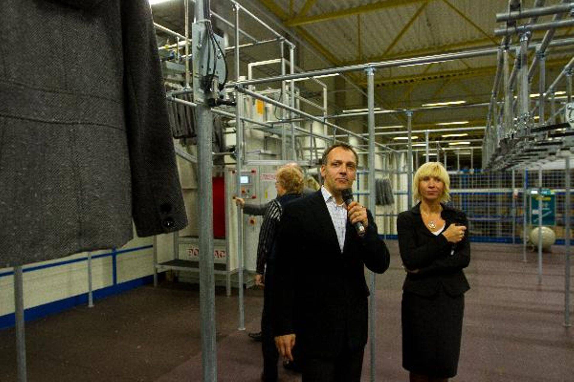 Meelelahutaja Tauri Tallermaa ja Itella Logistics juht Meelike Paalberg.