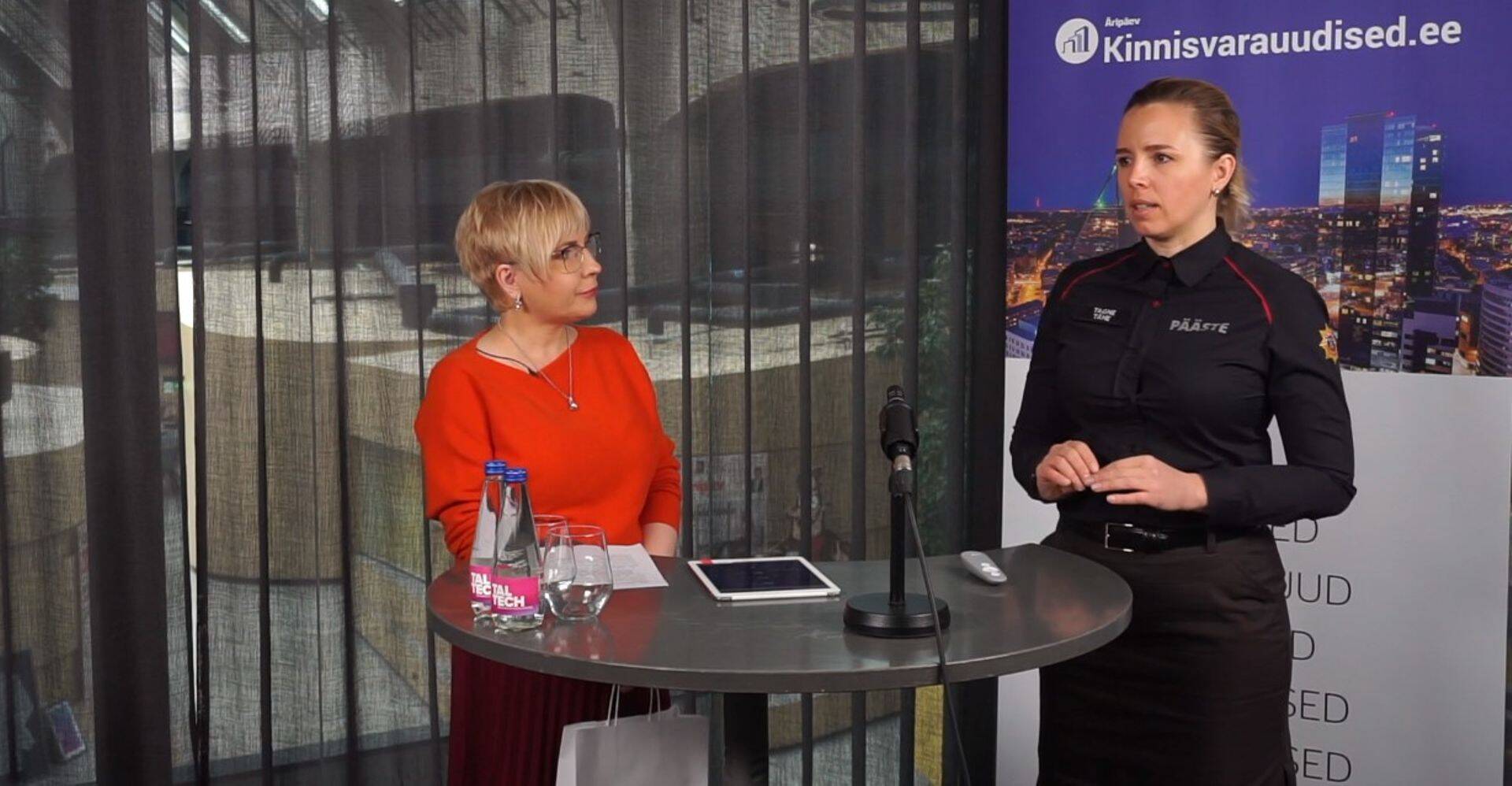 Päästeameti ohutusjärelevalve osakonna juht Tagne Tähe ja Tuleohutuskonverents 2021 päevajuht Eva Kiisler