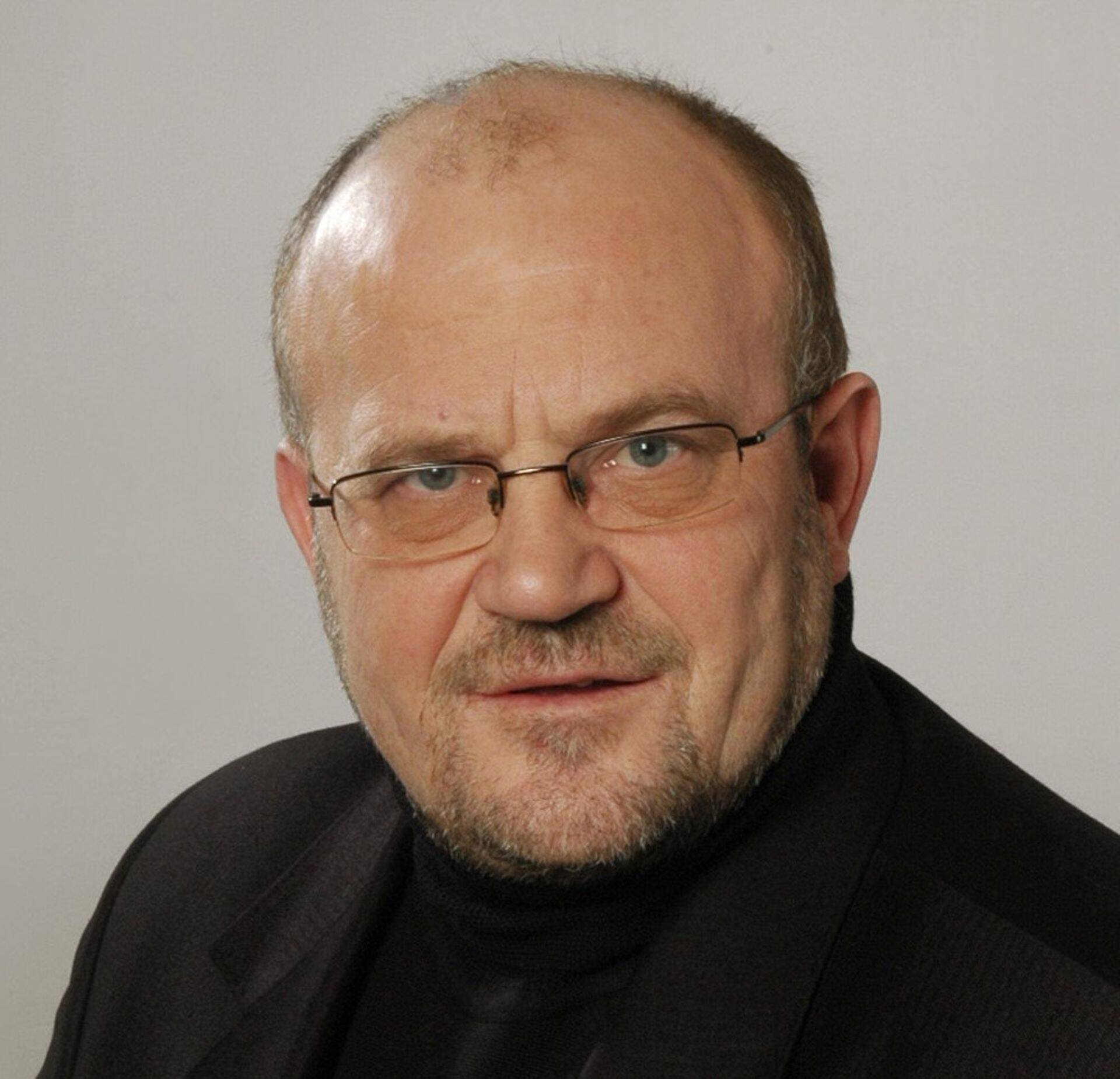 Янис Адамсонс.