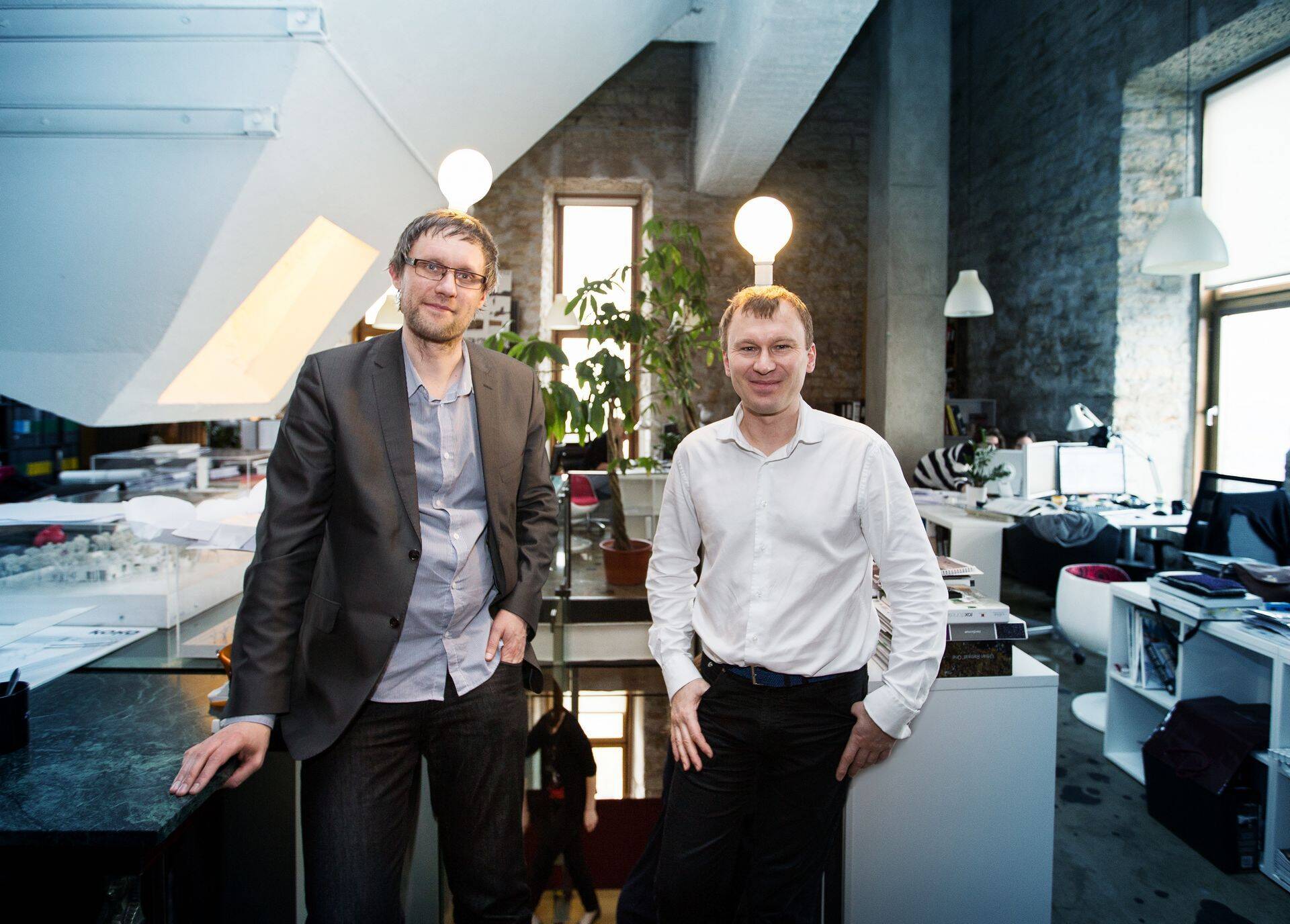 2004. aastal unistasid mehed Fahle maja varemeid vaadates, kuidas hoonet ellu äratada. Nüüd tegutsevad nad ka ise sealsamas.