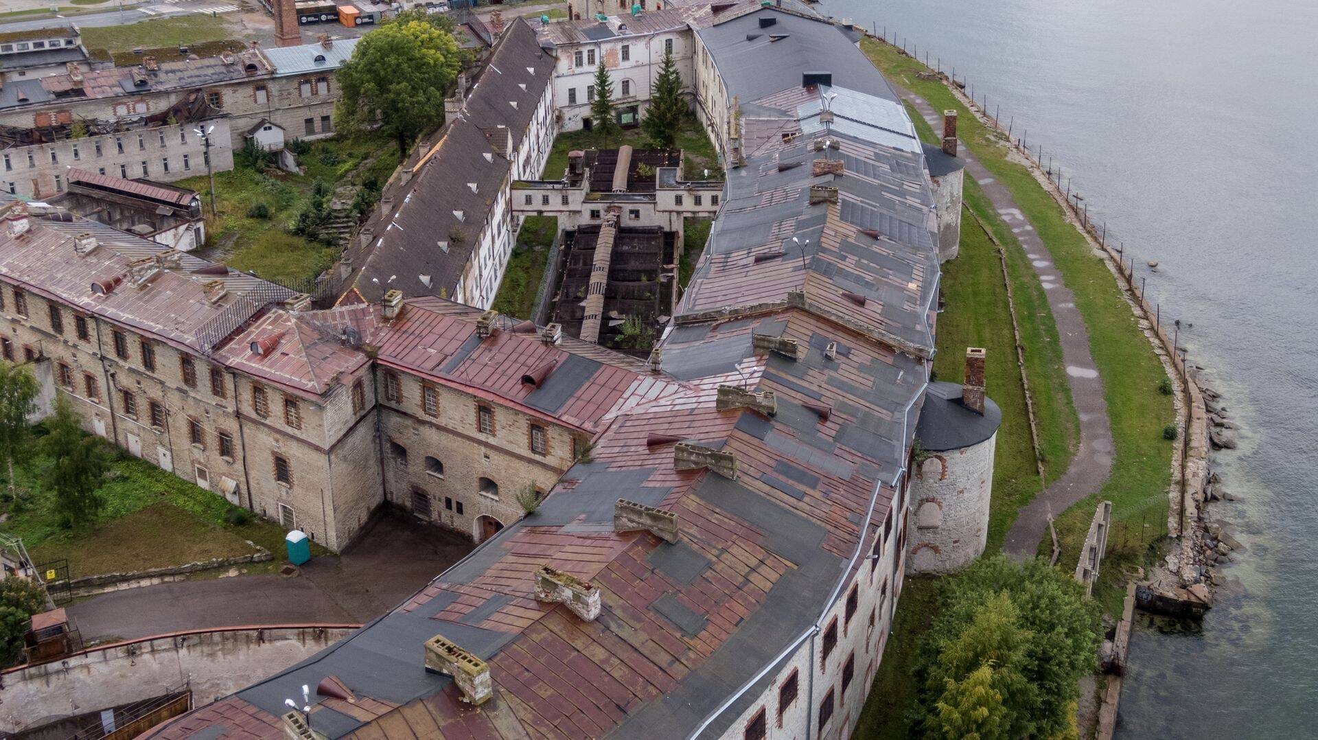 "See on merekindlus, piltlikult öeldes loss. Vene keeles on see dvorets," ütles Urmas Sõõrumaa Äripäeva raadiole