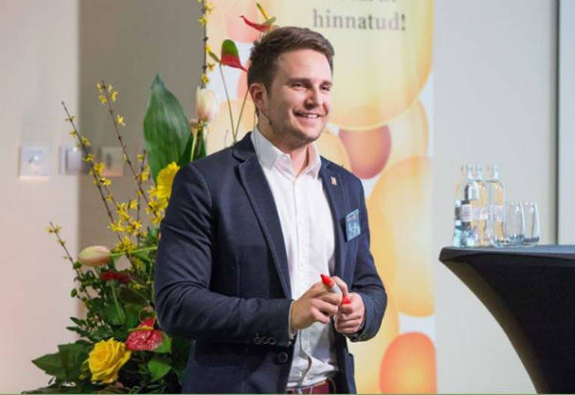 Sander Aasna, Omniva infoäri valdkonna juht.