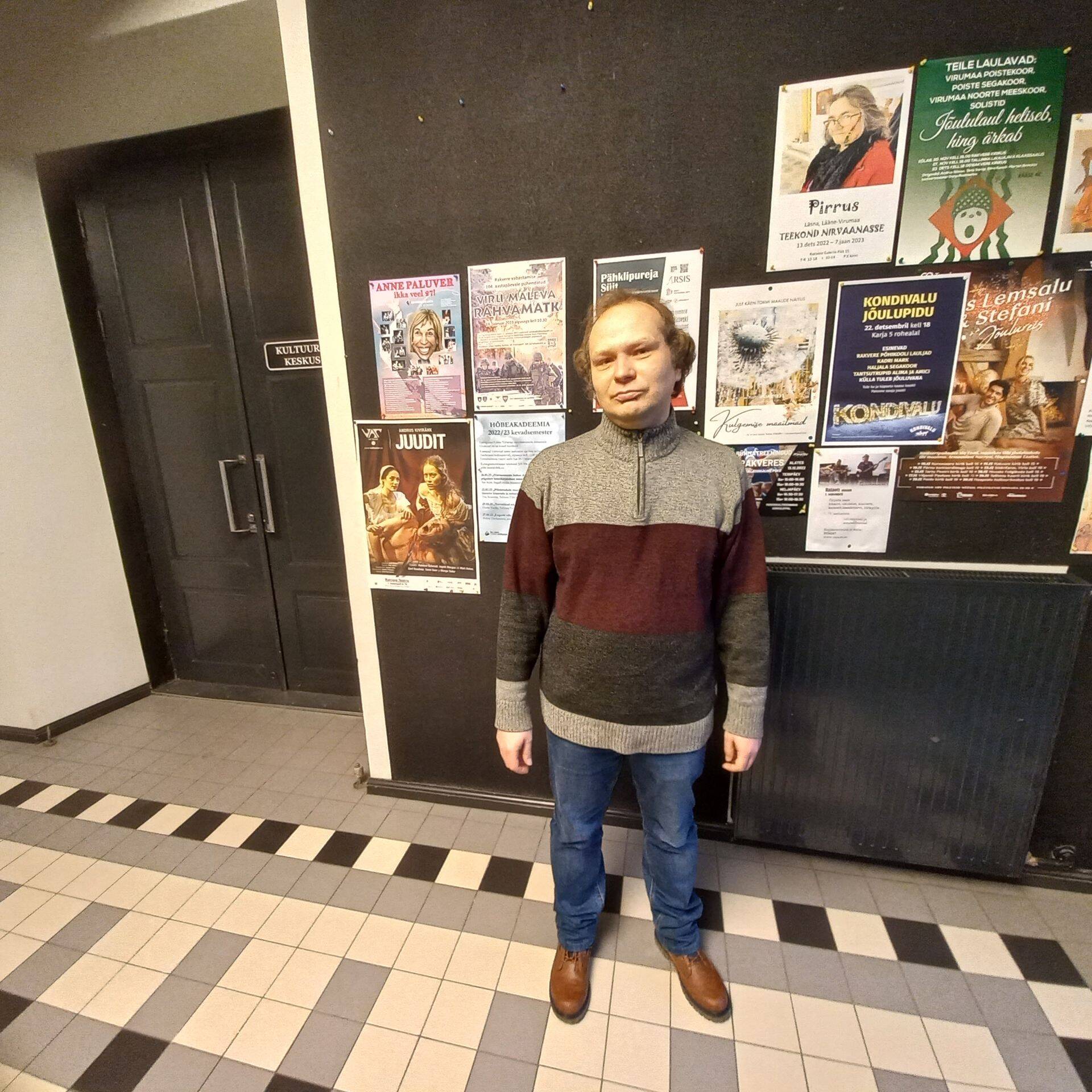 Lauri Saaber on alates oktoobri alguses ametis Rakvere teatri kirjandustoimetajana. Esimest korda palgatööl üle 15 aasta.