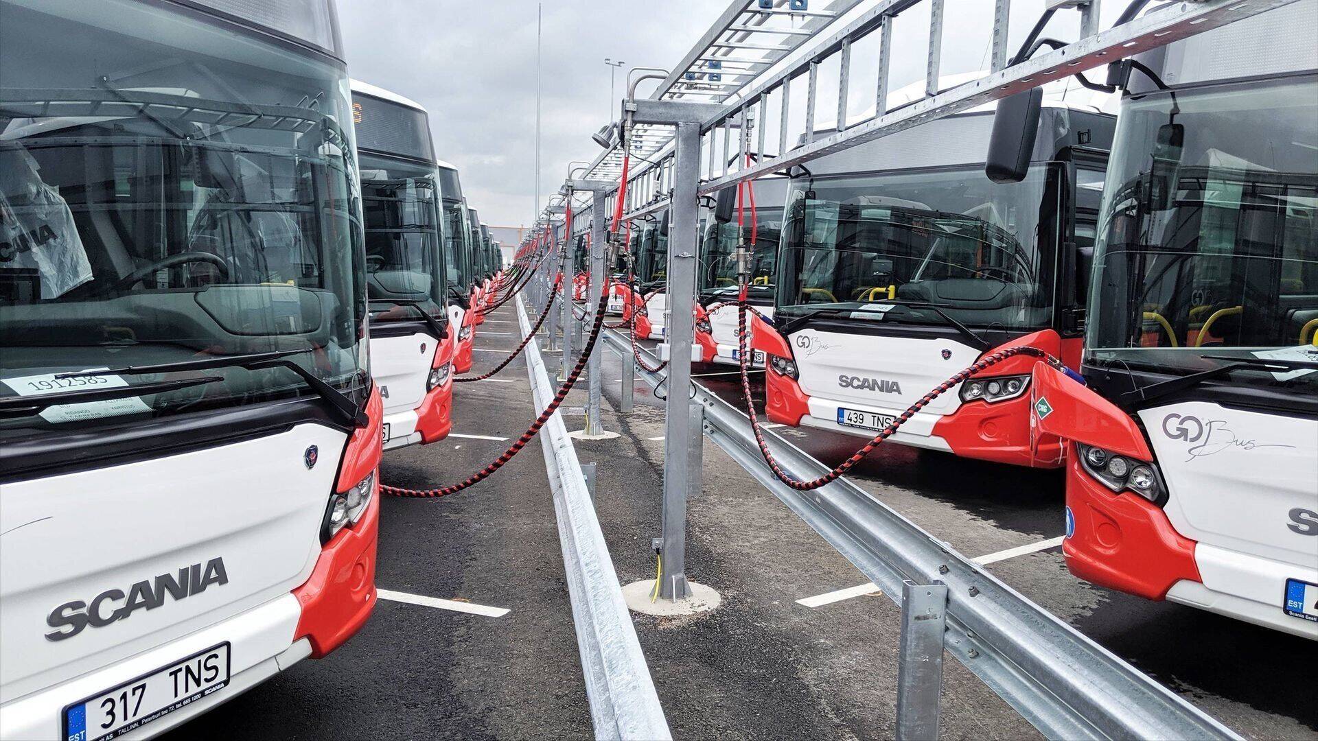 Tartu linnaliinide busse varustab biometaaniga energiaettevõte Alexela ja seda Tartus Ringtee 25 aadressil asuvas piirkonna suurimas avalikus gaasitanklas.