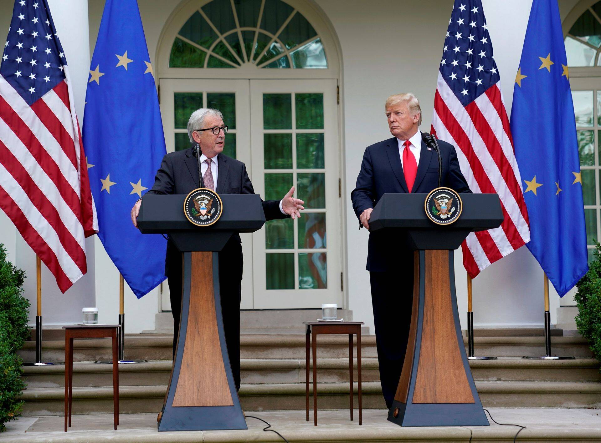 Jean-Claude Juncker ja Donald Trump 25. juulil Valge Maja Roosiaias
