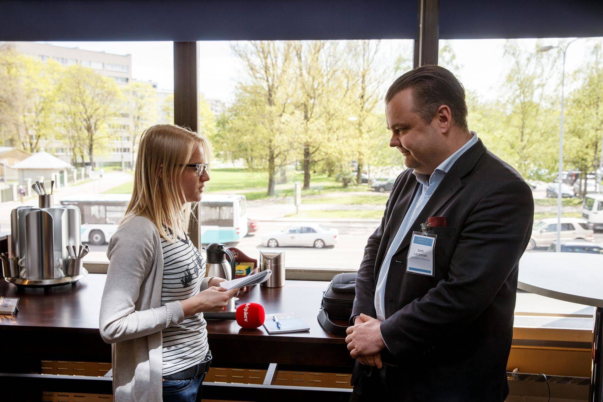 Ericssoni Eesti juhatuse esimees Seth Lackman kinnitas Äripäevale antud intervjuus, et koondamised ja toetuse tagasi maksmine pole omavahel seotud.