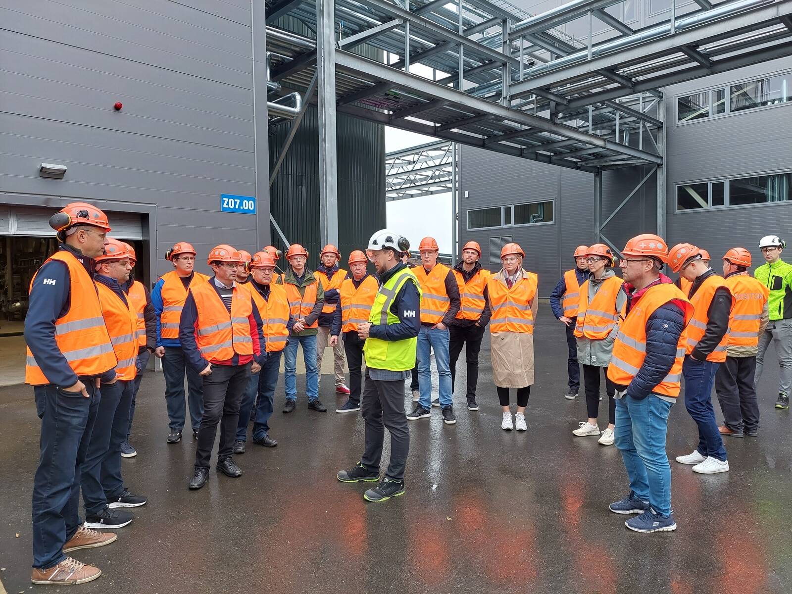 Ringreisil käigus külastati ka FIbenoli arendustehast.