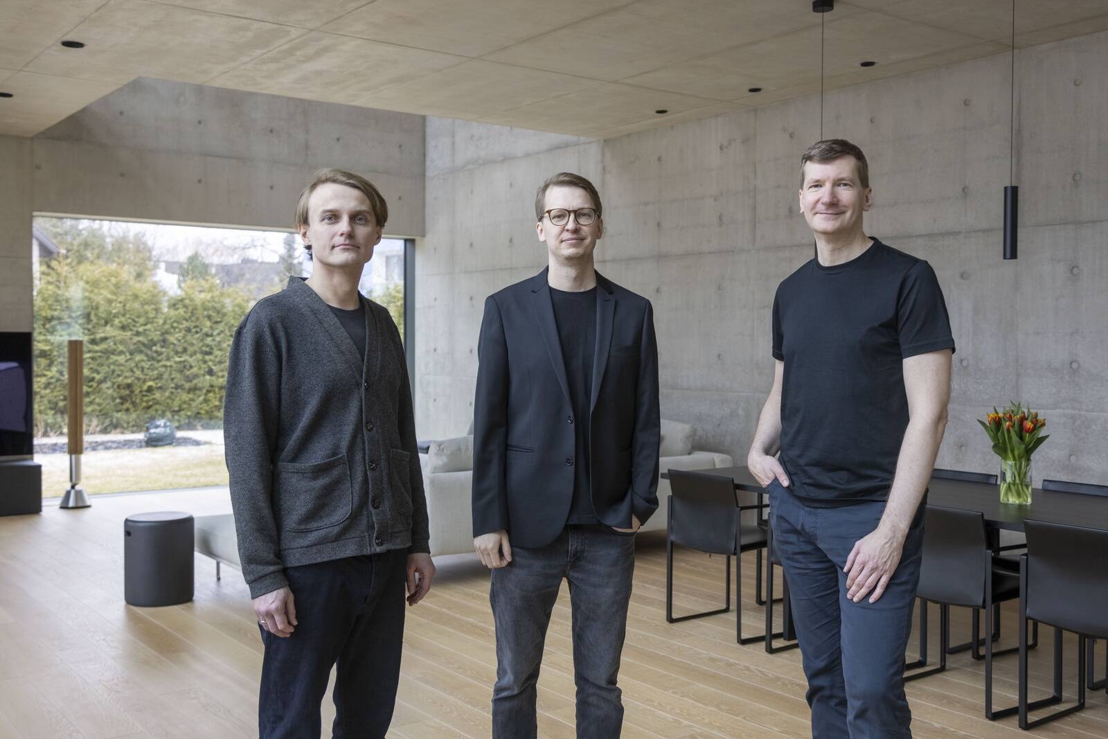 Arhitektid Silver Liiberg,  Ülo-Tarmo Stöör ja tellija Erki Kilu jäid koostöö tulemusega väga rahule.