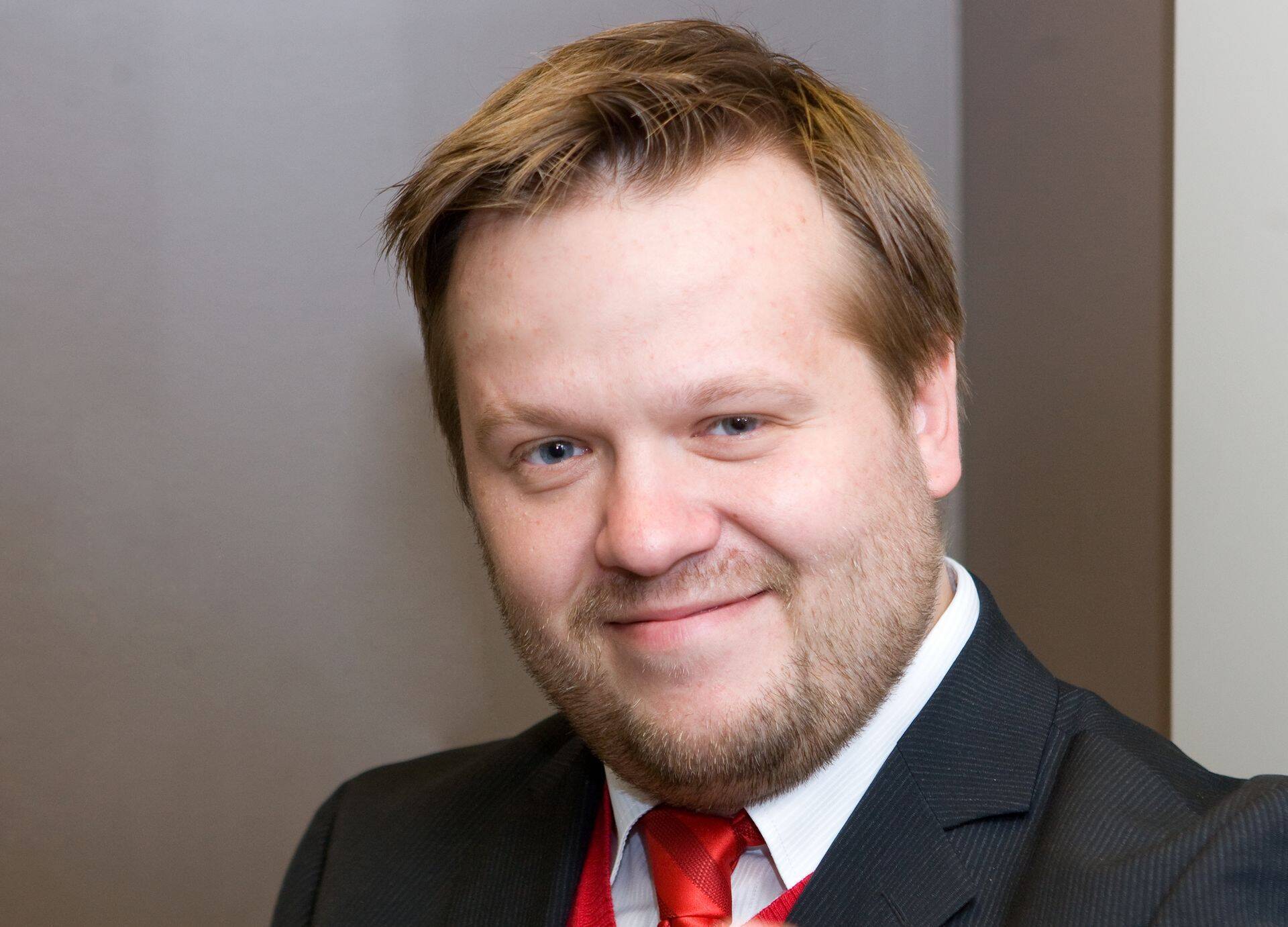 Advokaadibüroo ATTELA vandeadvokaat Marko Saag rääkis raamatupidajatele, kuidas autode maksustamisel ellu jääda.