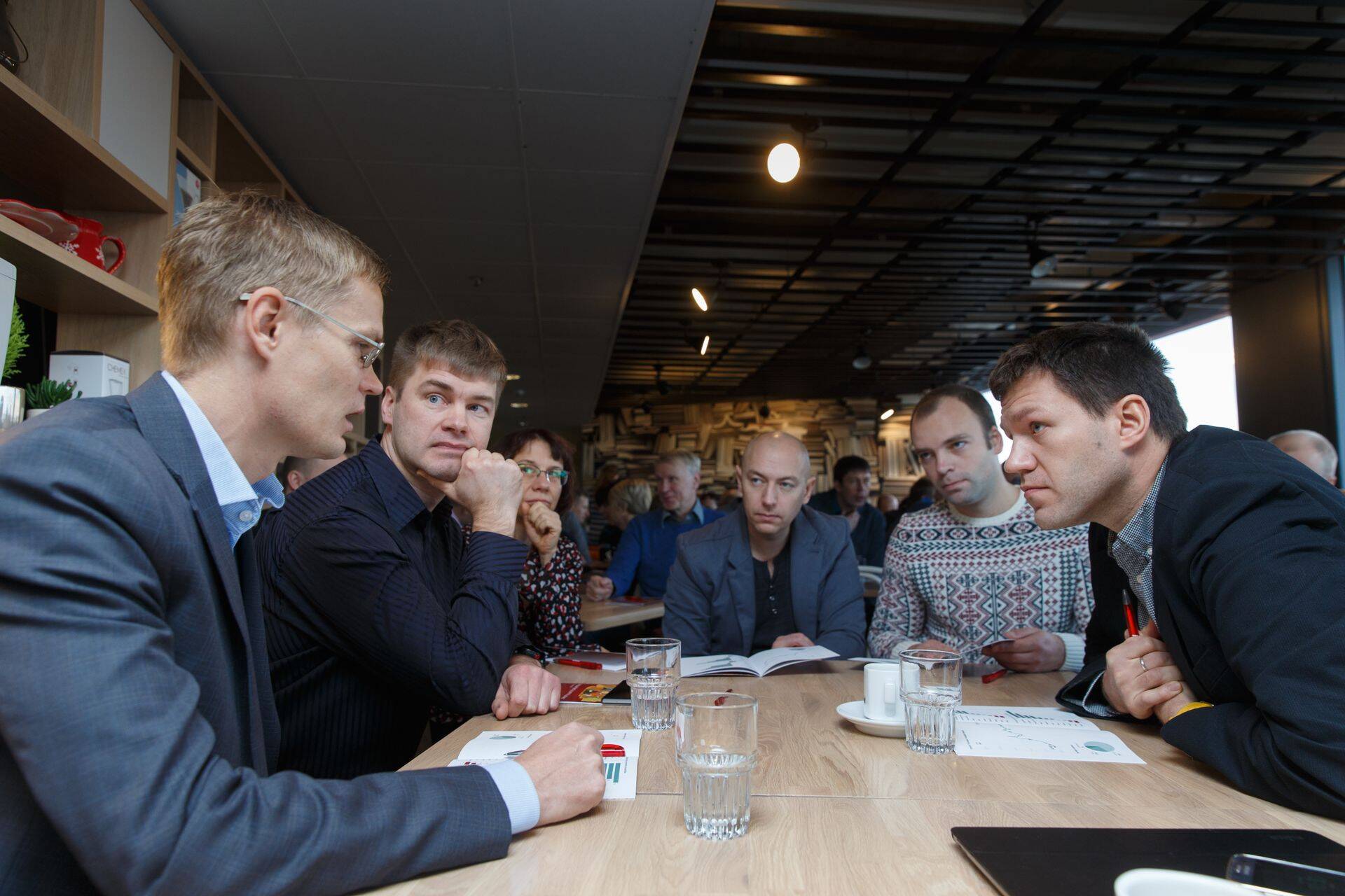 Kuulus investor kohtus täna Äripäevas oma fännidega ning avaldas järgmise aasta pommuudised ning aktsiavihjed.