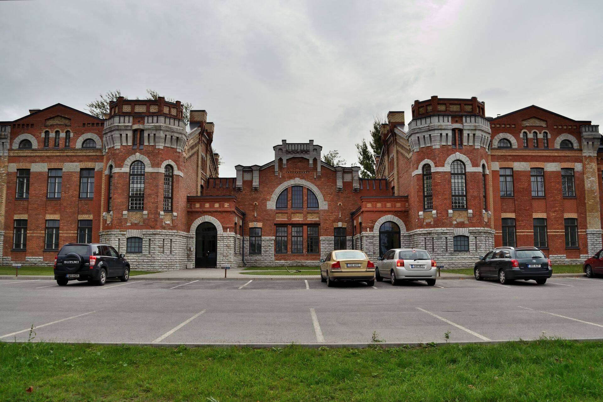 Tondi sõjaväelinnaku kasarm Tondi 51.