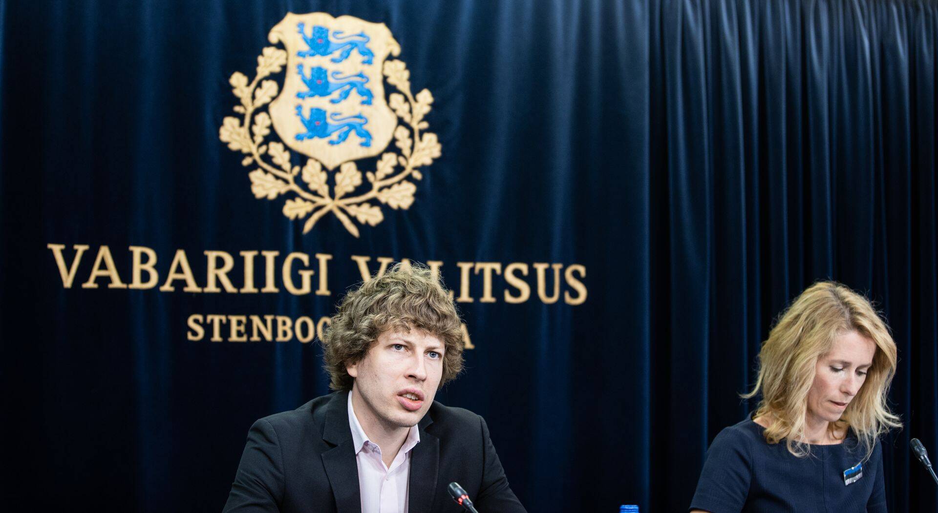 Peaminister Kaja Kallas ja töö- ja tervishoiuminister Tanel Kiik