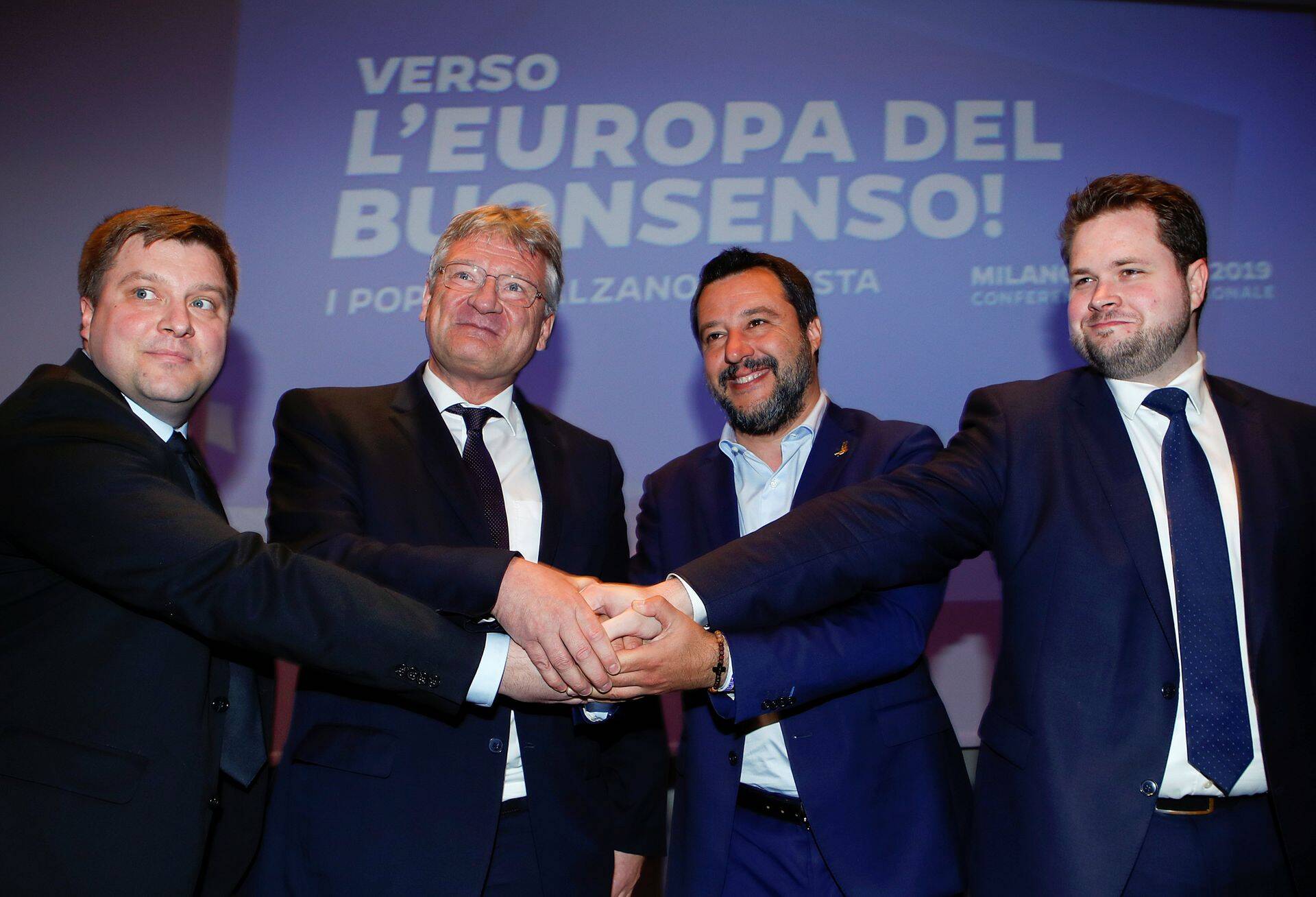 Matteo Salvini (paremalt teine) koos põlissoomlaste, AfD ja Taani Rahvapartei juhtidega eelmisel nädalal. Edu europarlamendi valimistel peaks saatma vaid itaallasi, kellele ennustatakse europarlamendis 27 kohta ning sakslasi 11 kohaga. Soomlastest ja taanlastest euroskeptikud peavad leppima prognooside kohaselt kahe kohaga.