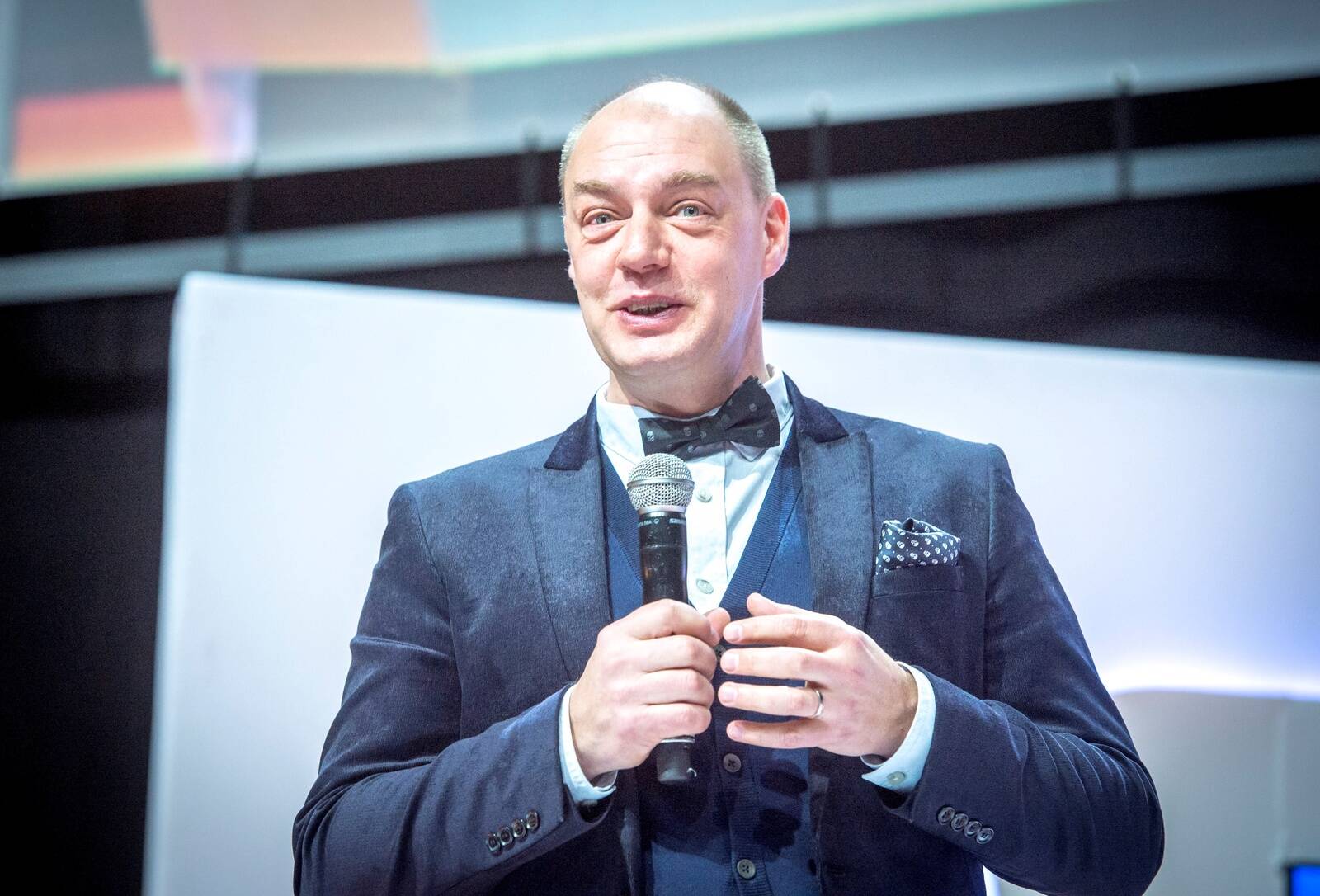 Minu jaoks on Kaamos parima pühendumuse ja asjatundlikkusega juhitud perefirma, märgib Linnar Viik.