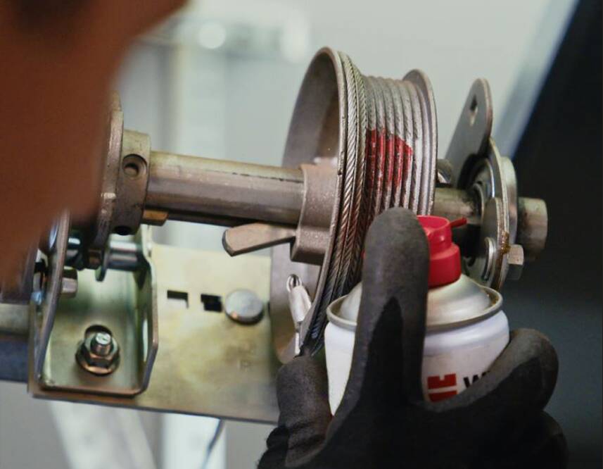 Kinema uuenduslik lähenemine tööstuslike tõstuste hooldusele mitte ainult ei sea uusi standardeid, vaid muudab ka ootusi kogu tööstusele.