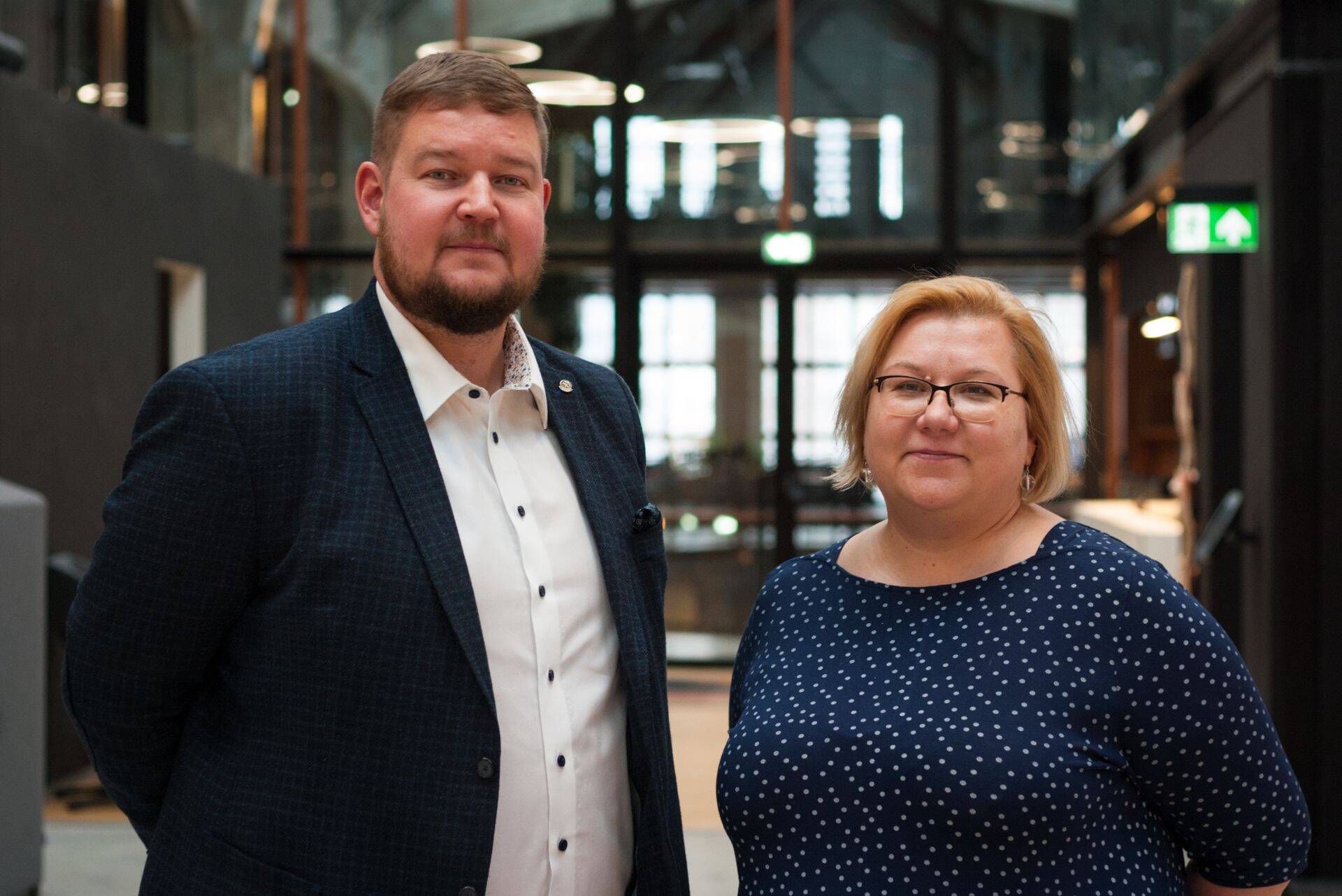 Raamatupidamisbüroo CH Konsultatsioonid juhataja Christer Haimi ja raamatupidamisettevõtte Robby & Bobby partner Krista Teearu.