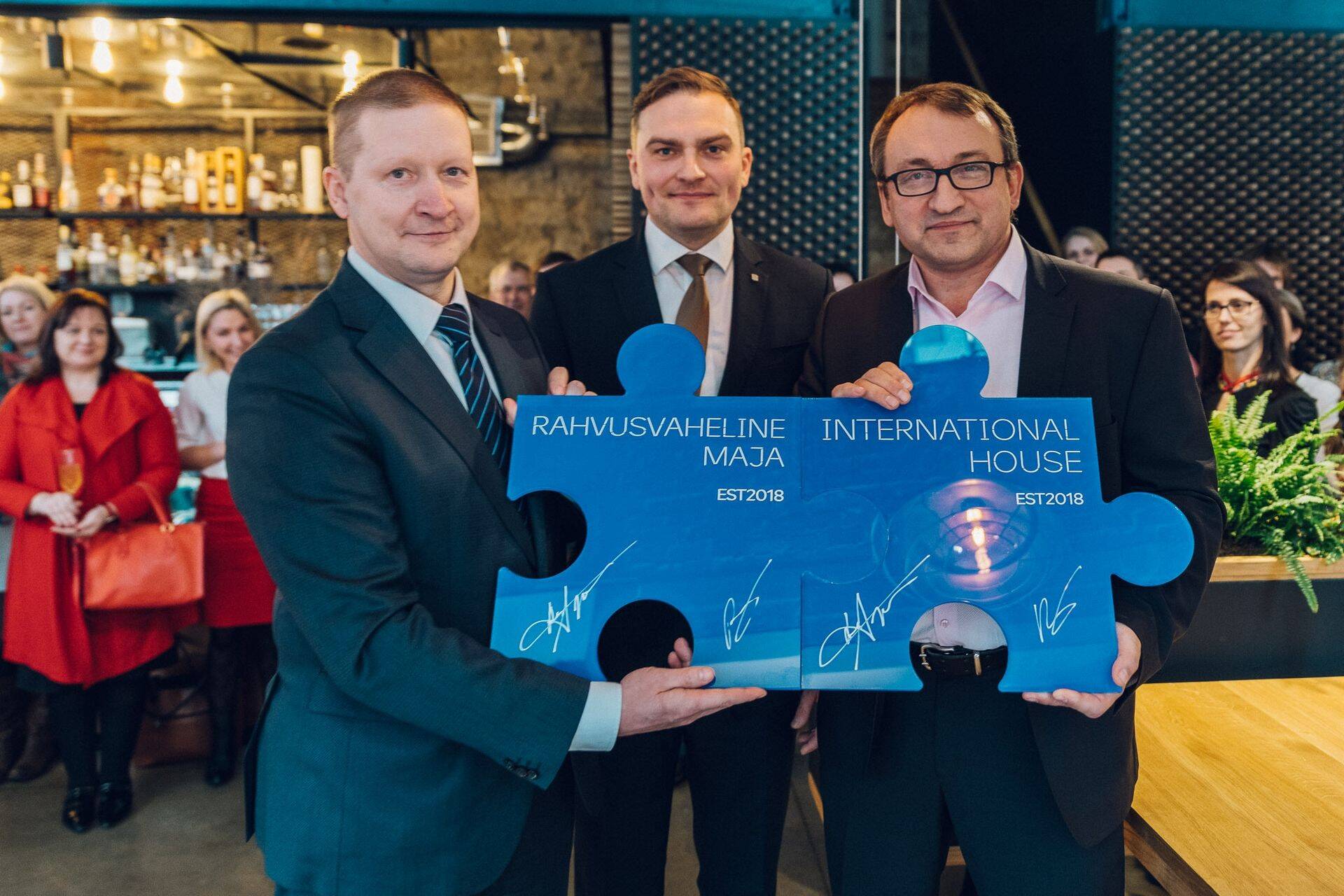 Fotol (vasakult): EASi juhatuse esimees Alo Ivask, Mainor Ülemiste AS juhatuse esimees Margus Nõlvak ja Mainor AS nõukogu esimees Guido Pärnits.