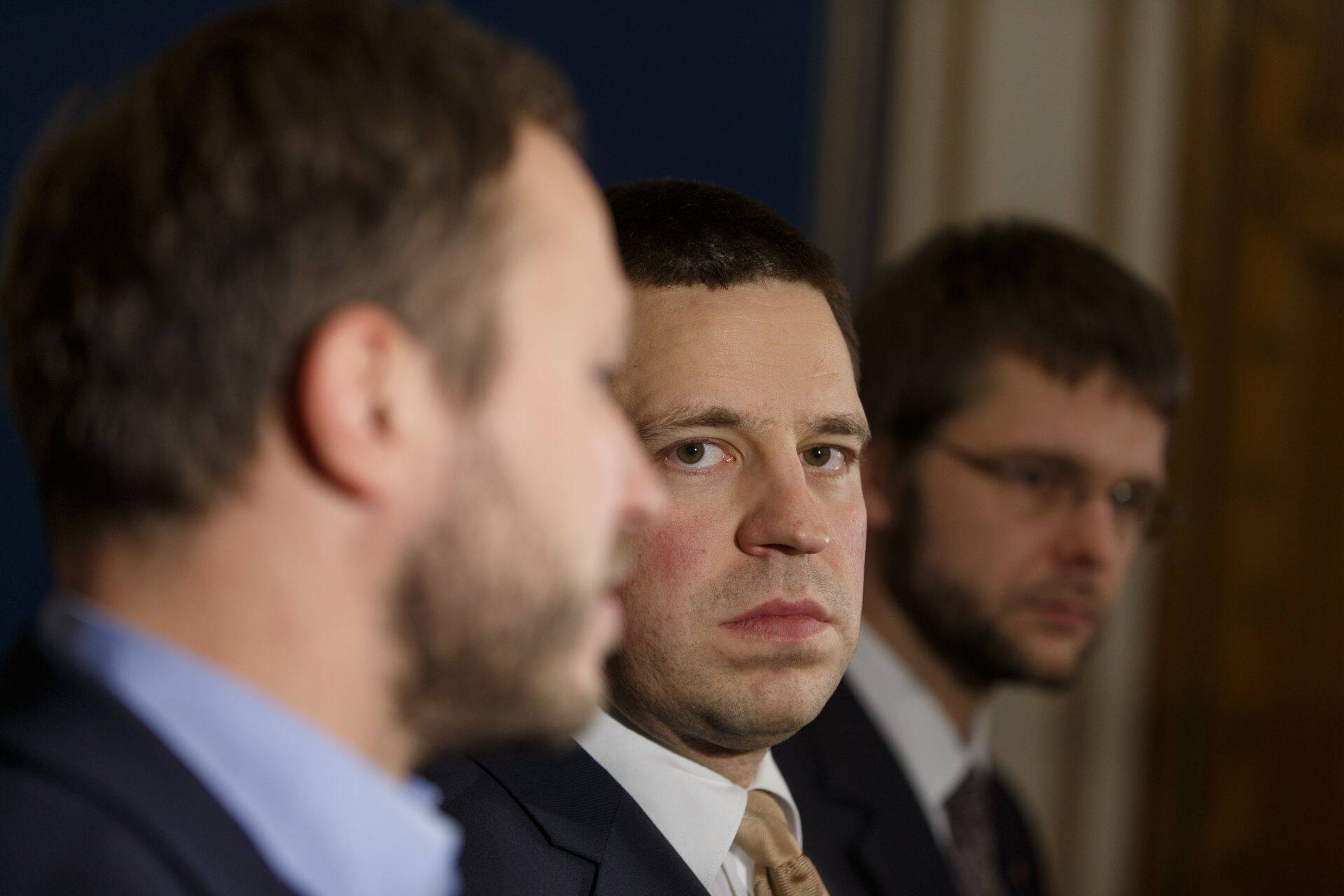 Tsahkna, Ratas, Ossinovski