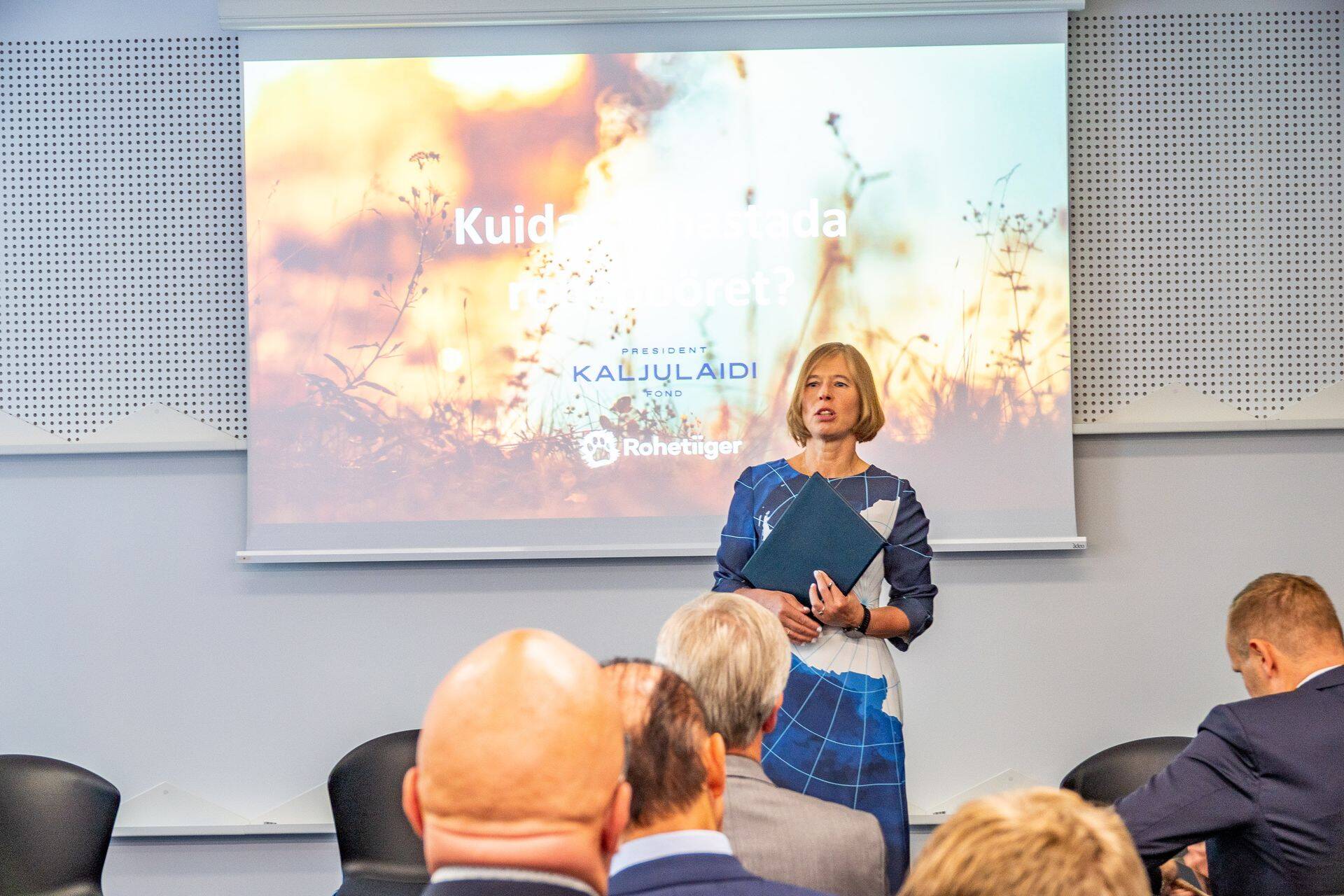 President Kersti Kaljulaid Rohetiigri mõttetalgutel.