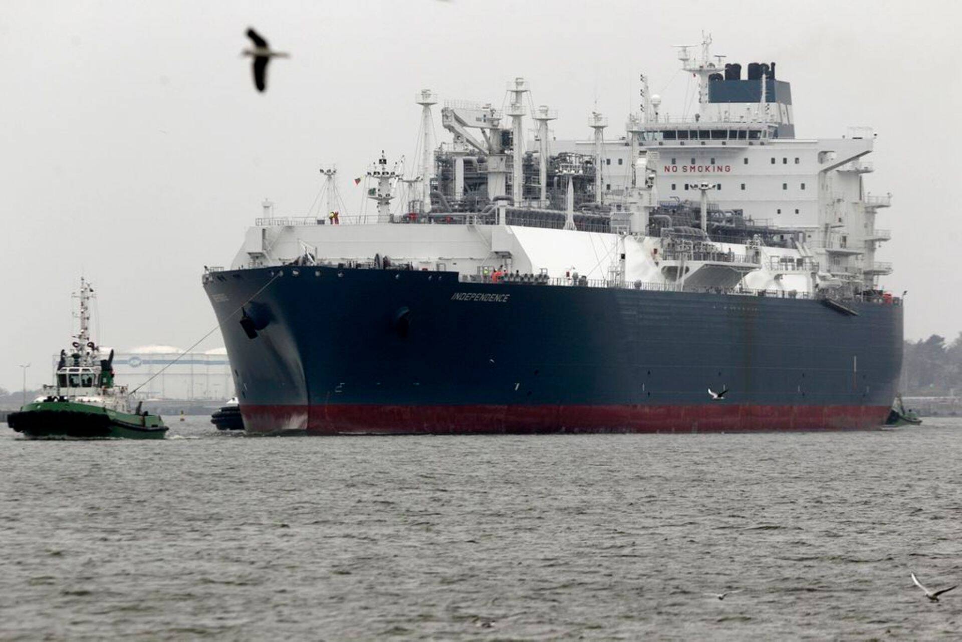 Leedu LNG ujuvterminal "Independence".