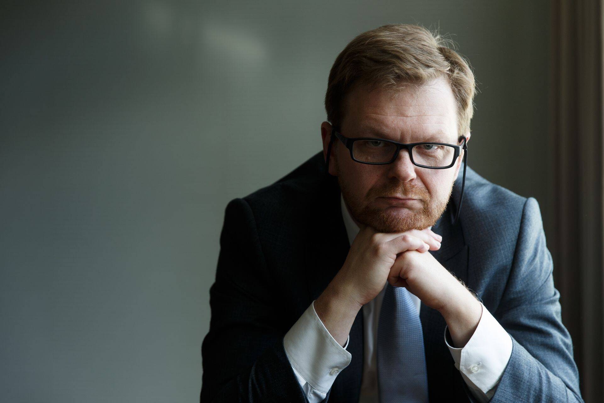 "2015. aasta juulis tegime ettekirjutuse juurutamaks ja kiirendamaks pangas tehtavat korrastustööd. Palusime pangal korraldada oma äritegevus ümber nii, et see vastaks Eesti seadustele," meenutas finantsinspektsiooni juht Kilvar Kessler.