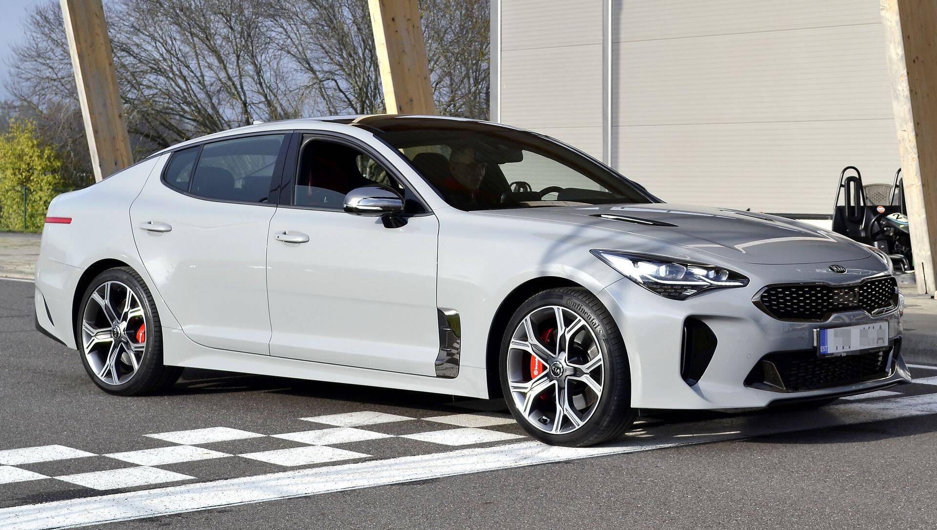 Победителем конкурса «Автомобиль Эстонии 2019 года» стал Kia Stinger.