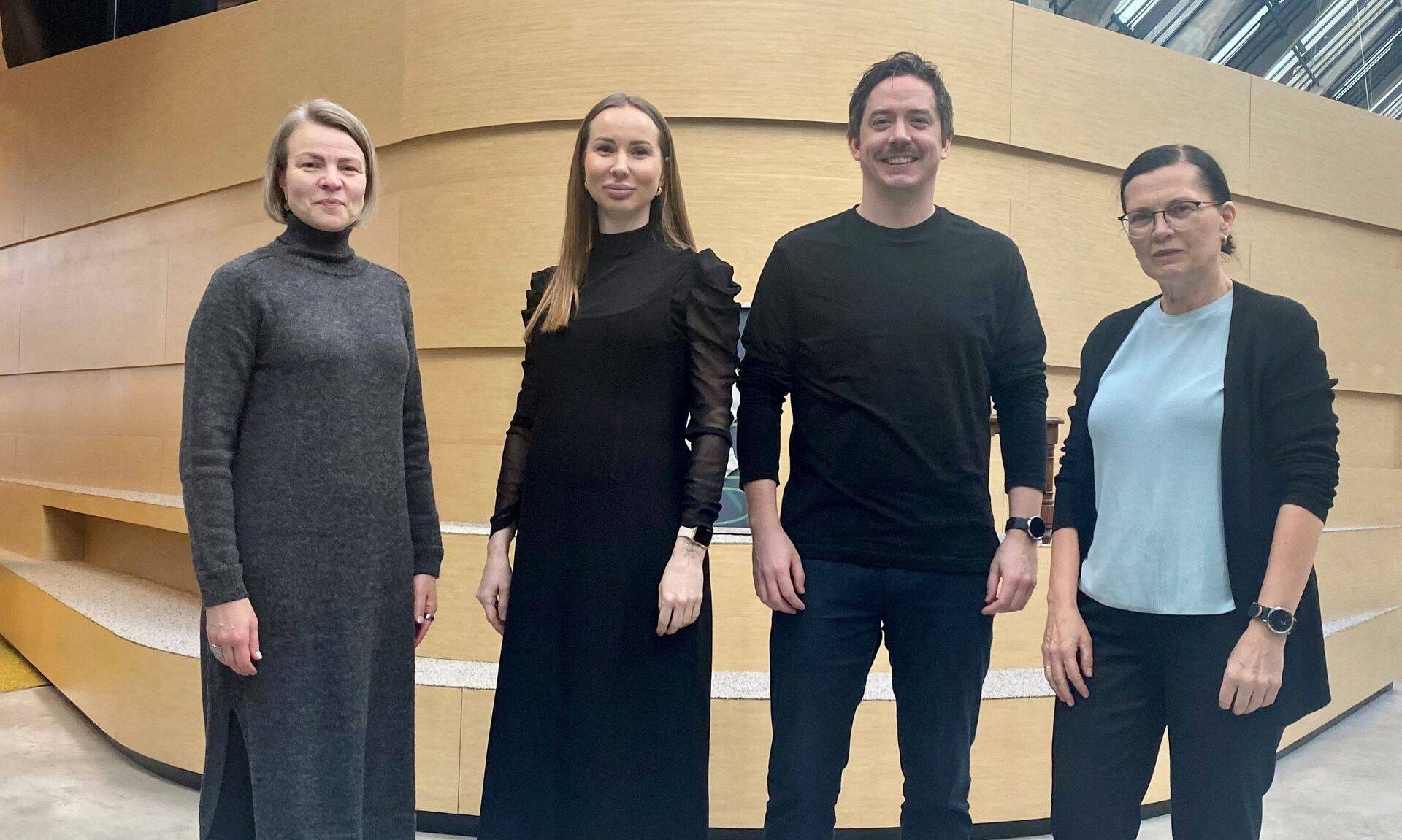 Resmedi esindaja Monika Uustalu, unenõustaja Jekaterina Tolmacheva, patsient Mattias Naan ja unearst-psühhiaater Tuuliki Hion.