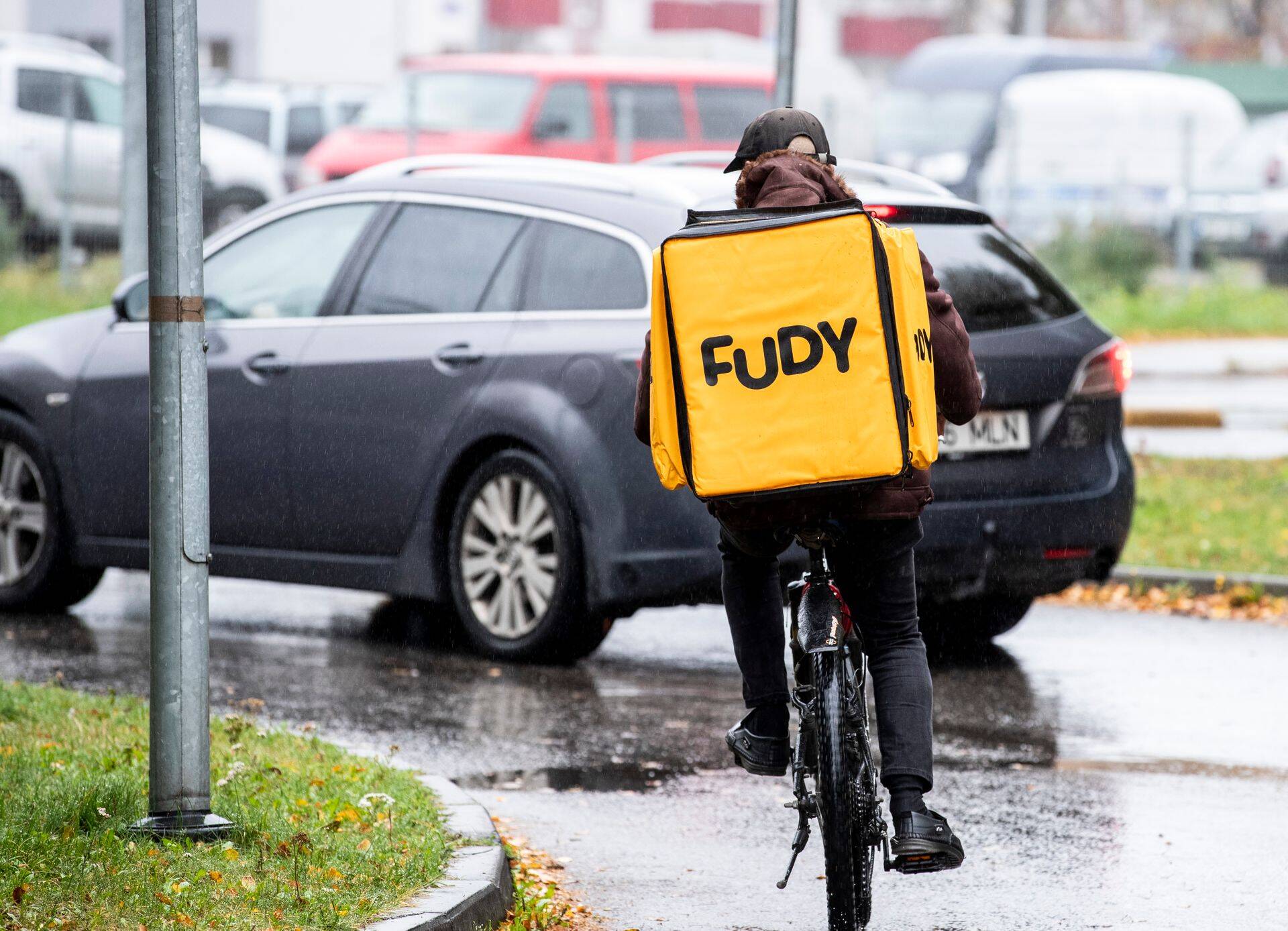 Varsti neid kollaseid kaste enam linnapildis ei näe, sest Fudy enam koju süüa ei too.