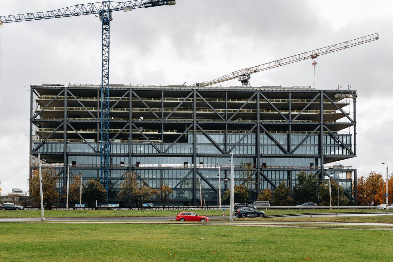 Preses Nama Kvartāls ehitus jätkub, hoone võtab ilmet (Foto: Lords LB).