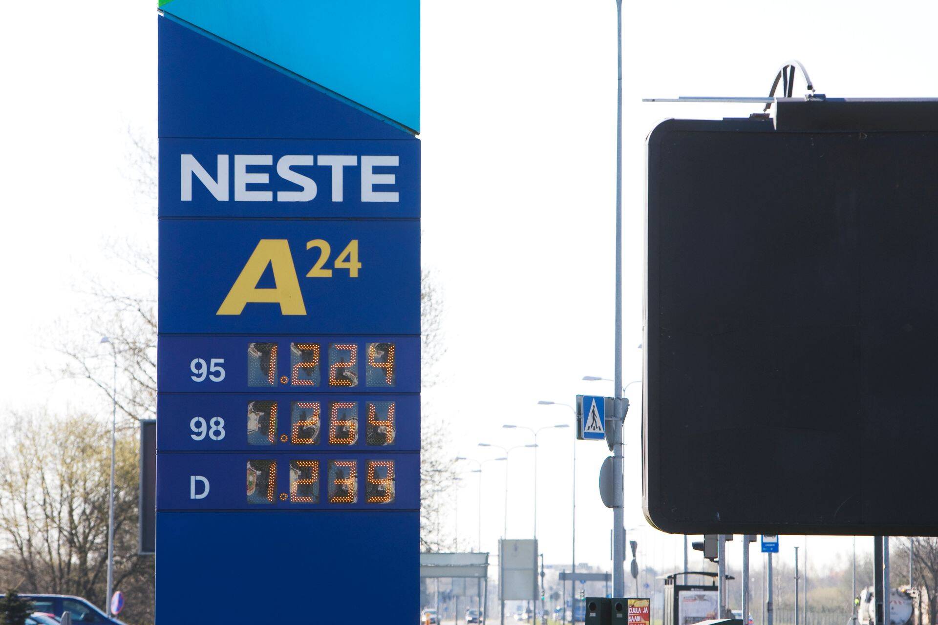 Neste sai aasta alguses tuule tiibadesse.
