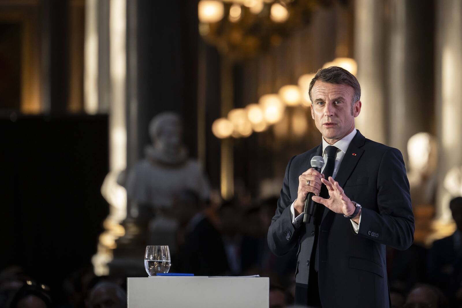 Prantsuse president Emmanuel Macron 7. Choose France konverentsil kõnet pidamas