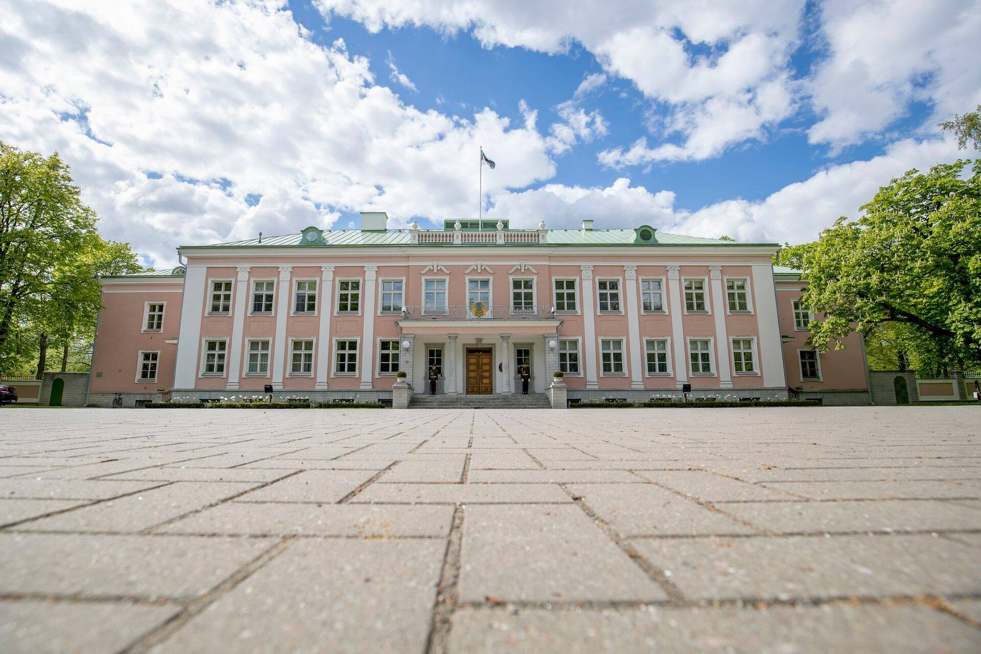 Kadrioru loss saab peagi uue peremehe/perenaise.