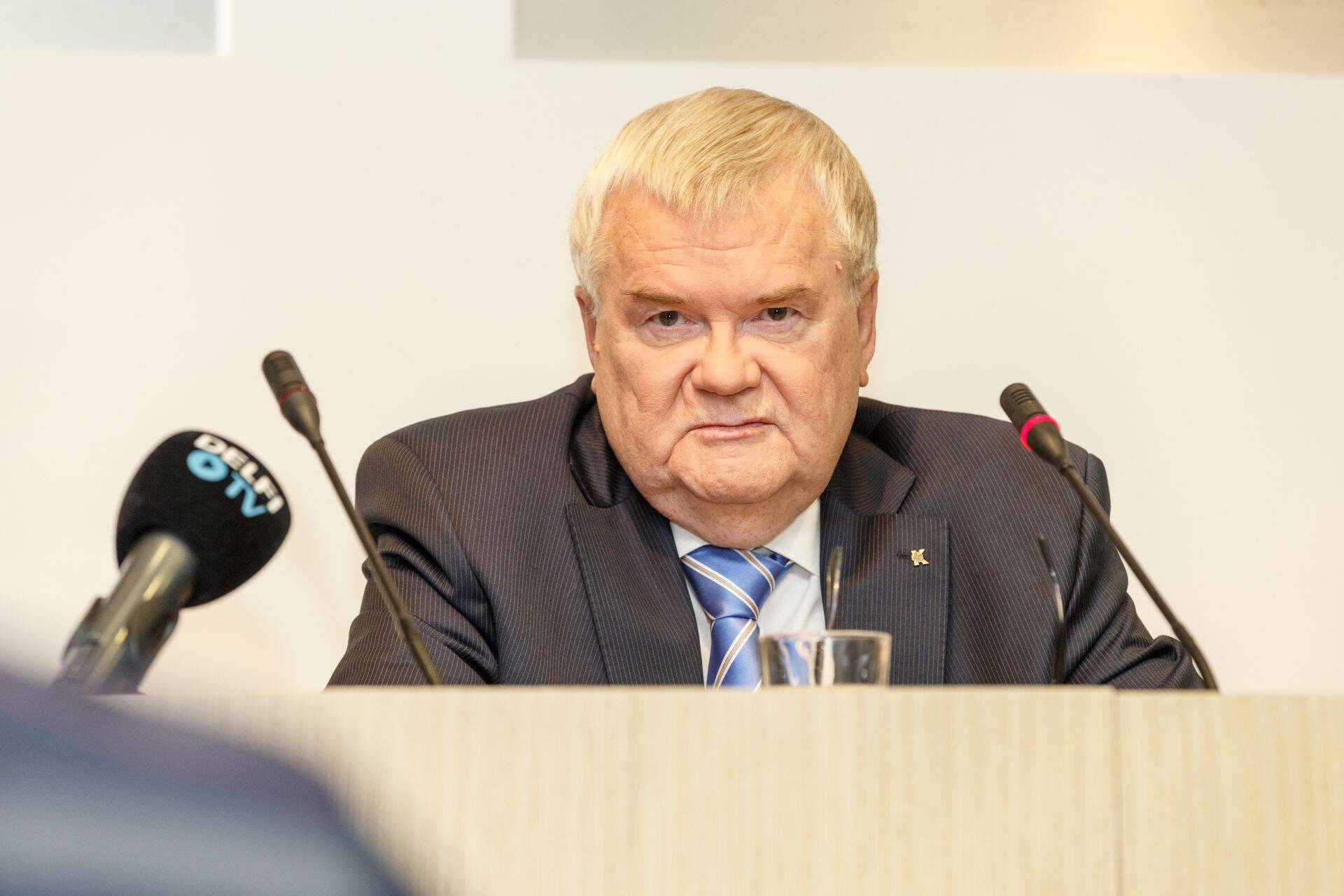 Edgar Savisaar 2016. aasta sügisel toimunud pressikonverentsil.