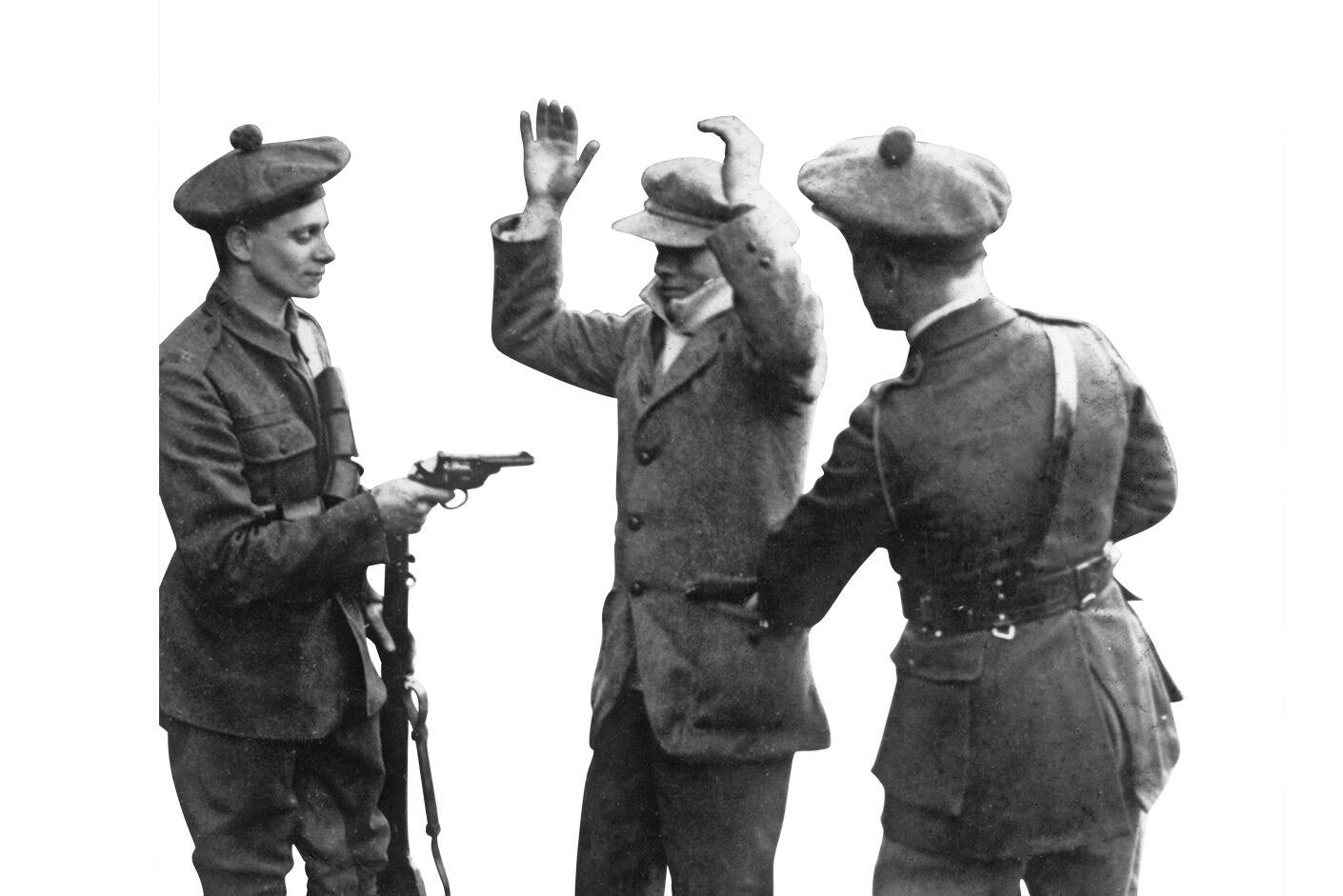 7000 Briti sõjaveterani astusid abipolitseiüksustesse, mis saadeti Iirimaale võitlema IRAga. Valida oli kas selle või töötuse vahel.