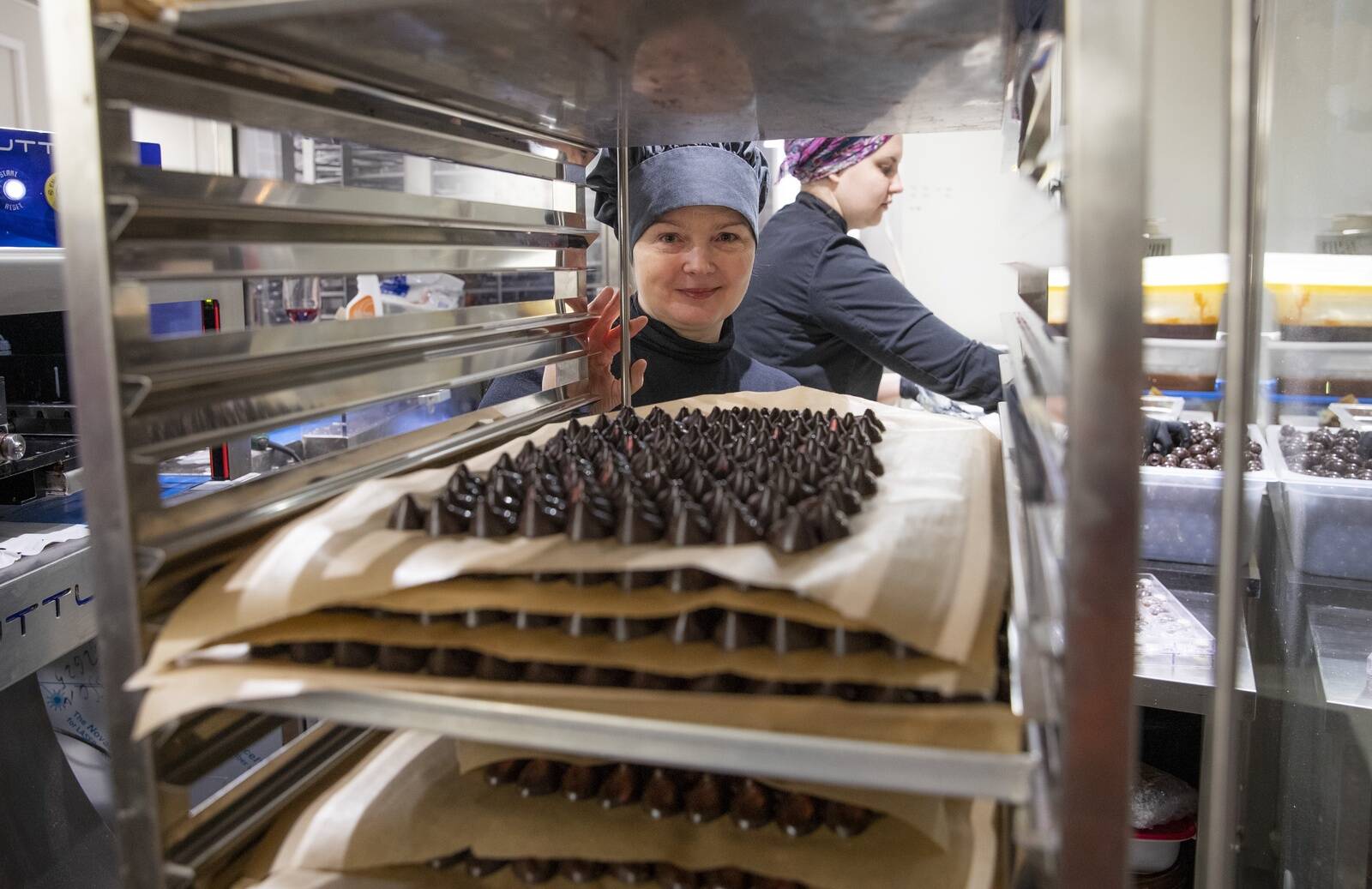 Eesti šokolaaditootja Chokolala asutaja ja juht Kristi Lehtis rääkis saates, kuidas väiketootjana konkurentsis püsida.