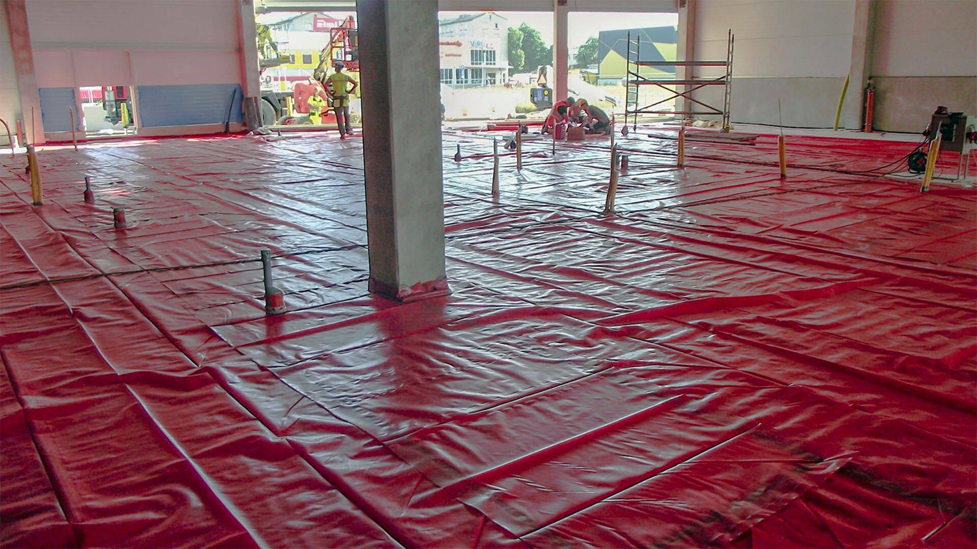 Перед началом проектирования частного дома следует провести анализ почвы и при необходимости предусмотреть меры по радоновой защите.