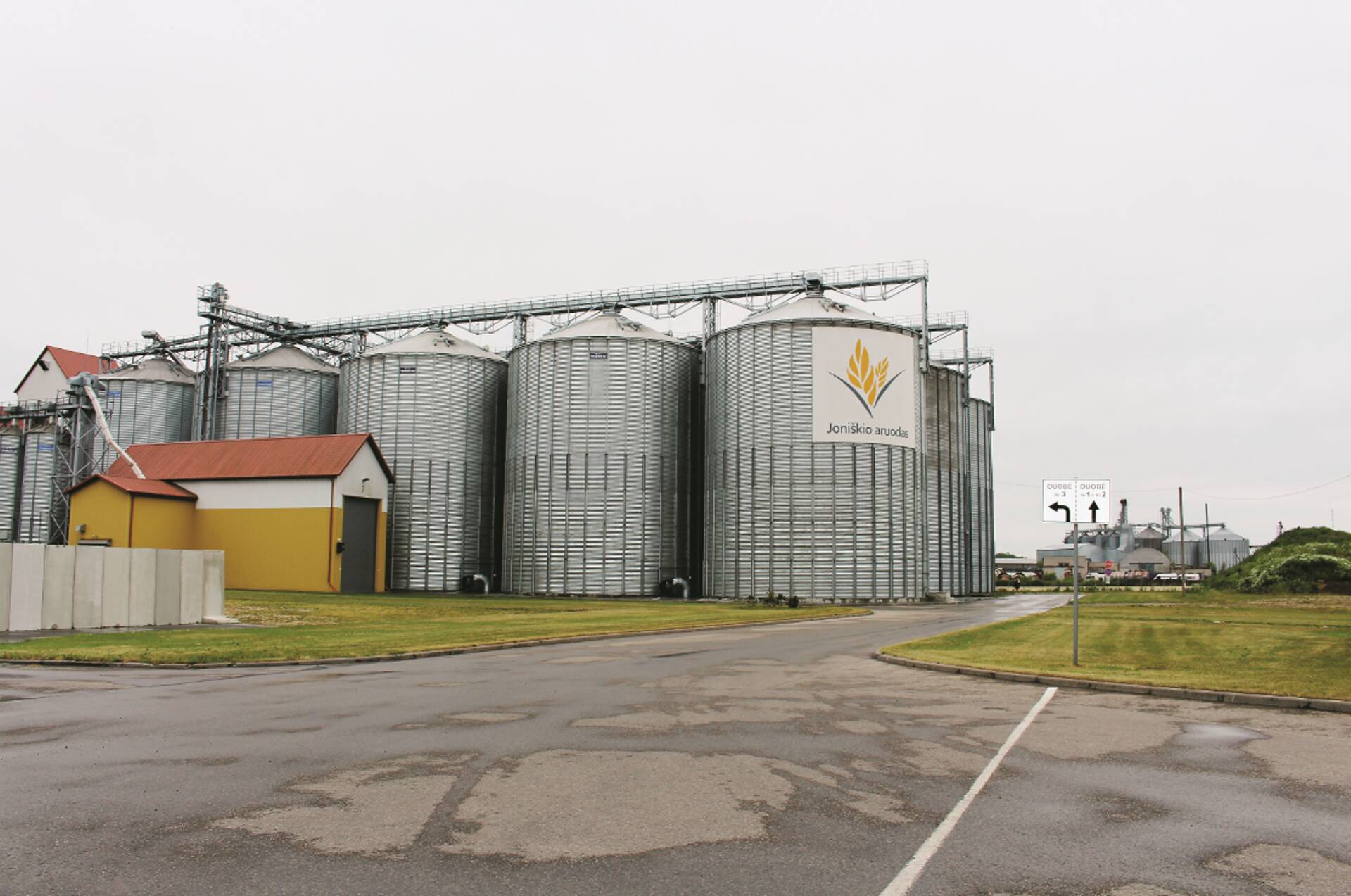 Terminalist läheb ööpäevas läbi 2000-4000 tonni vilja