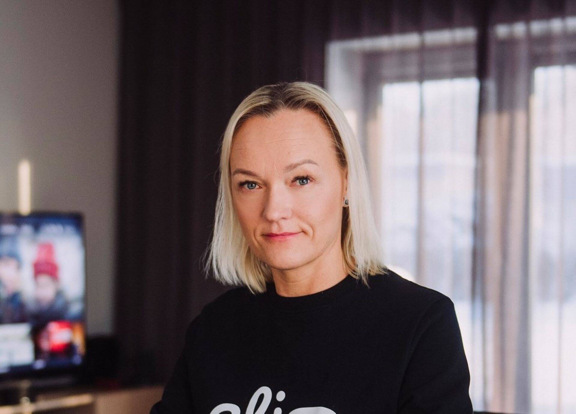 Elisa personaliüksuse juht Kaija Teemägi näeb hea meelega, et igasse töötajasse suhtutakse lähtuvalt tema põlvkonna eripäradest, olgu selleks siis näiteks valik, kas saata töötajale e-kiri või või teha telefonikõne.