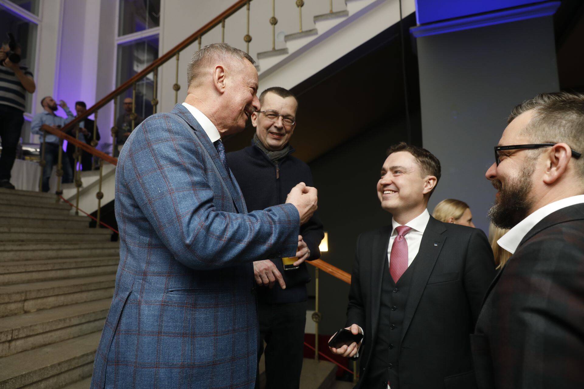Reformierakondlane Taavi Rõivas (paremalt teine) muretseb, et EKRE tulemus võib tulla tugev.