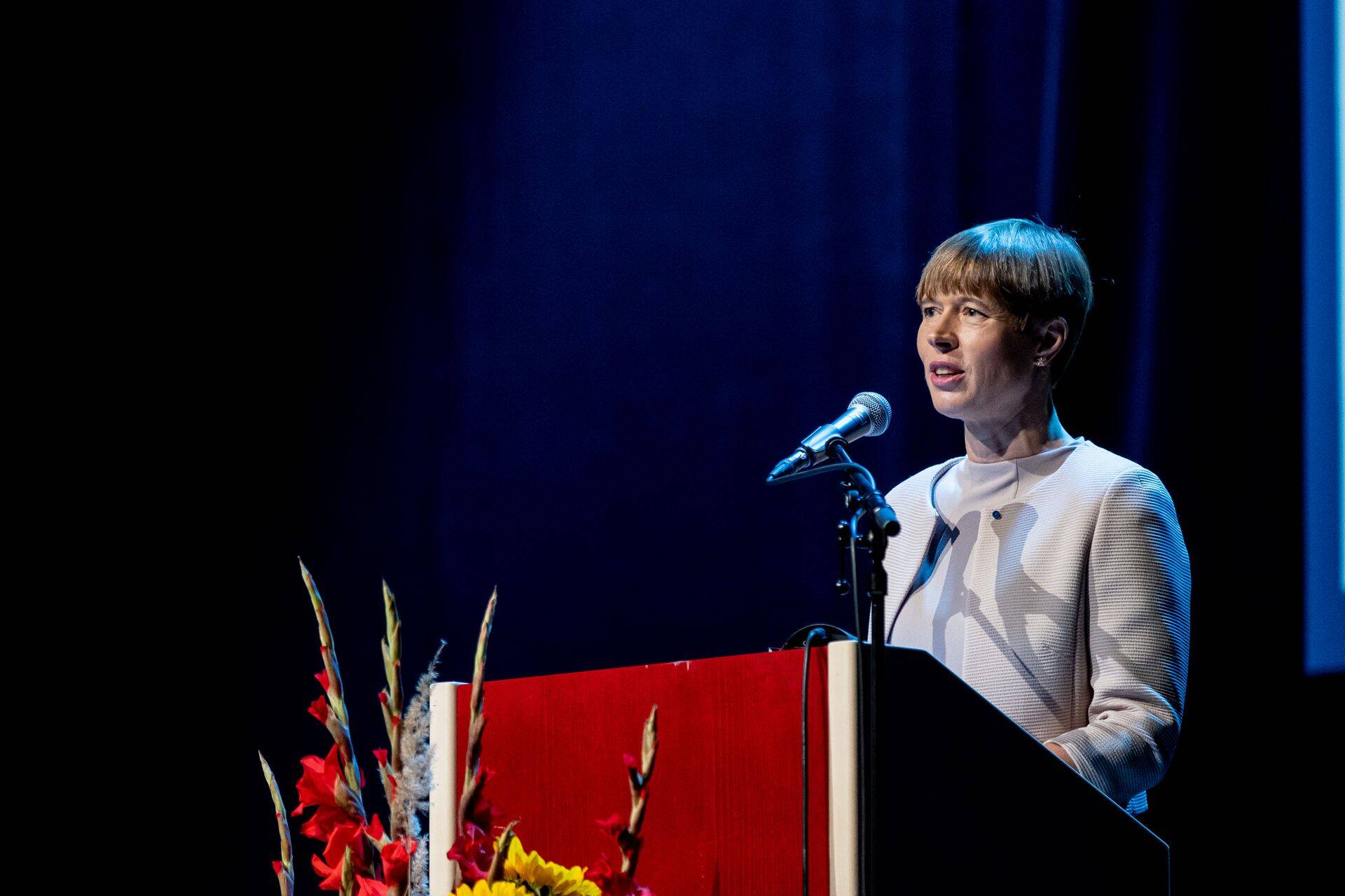 änugalal esinesid kõnega president Kersti Kaljulaid.