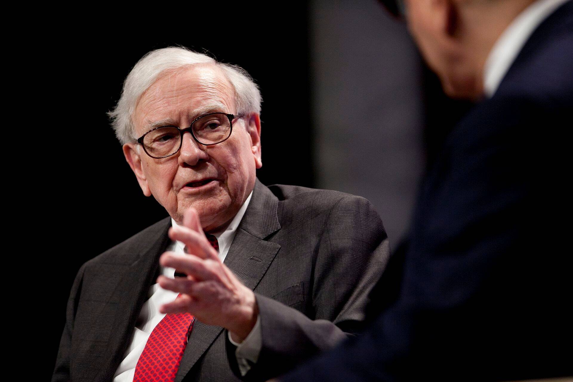 Warren Buffett peab kasulikuks viivitada maksude tasumisega.