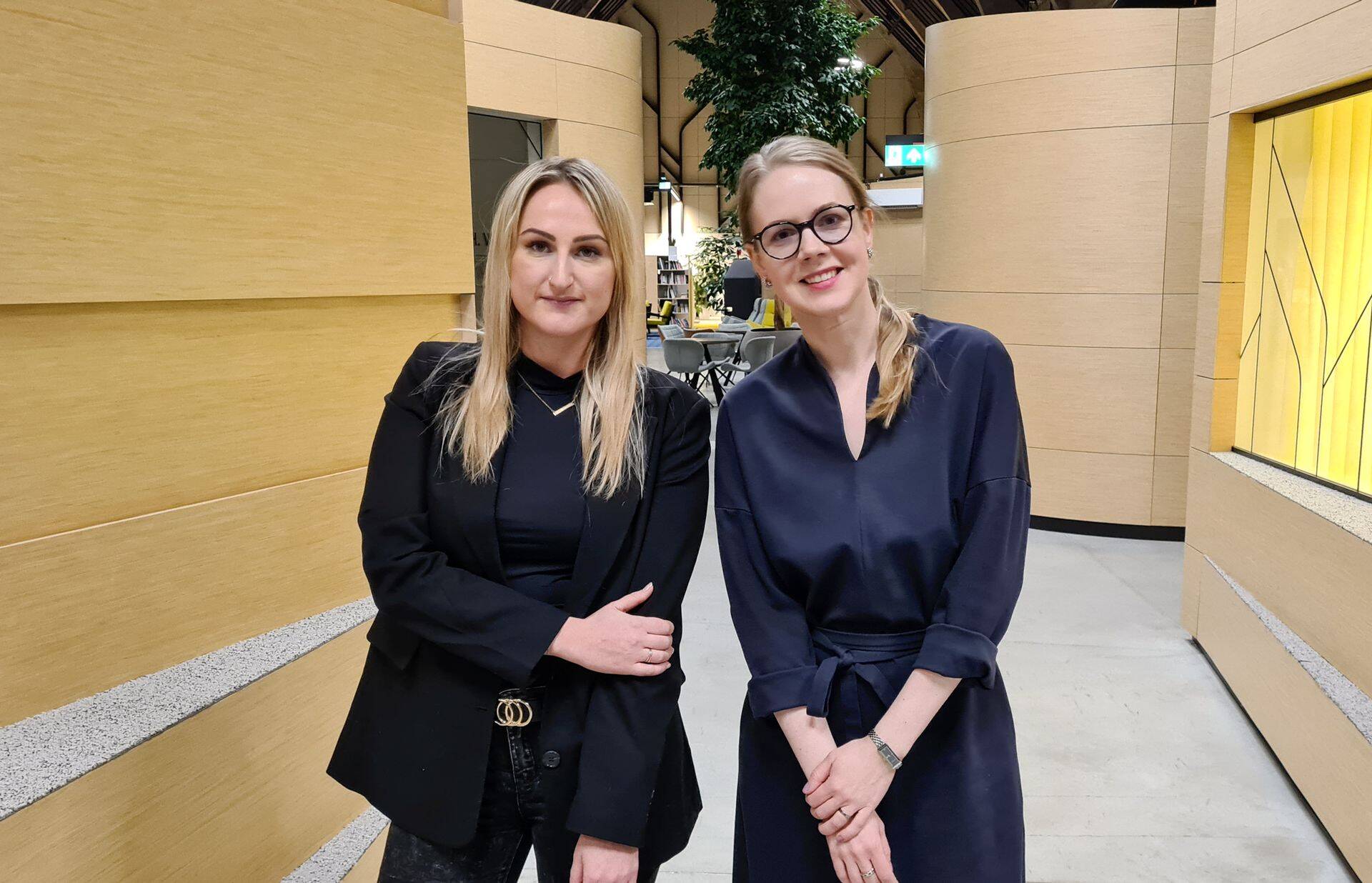 Keit Ausner ja Heidi Reinson (paremal).