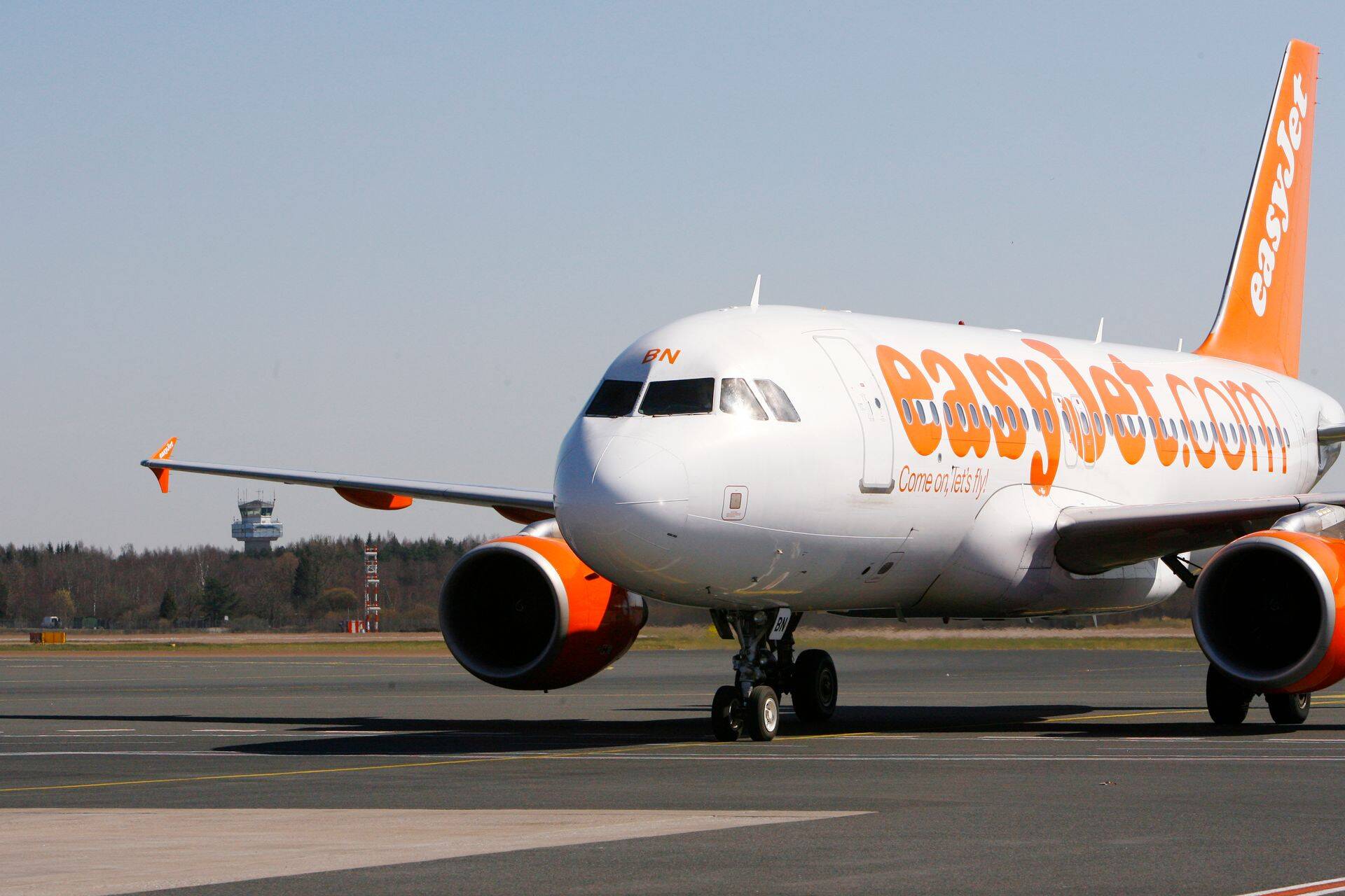 EasyJeti lennik Tallinna lennujaamas.