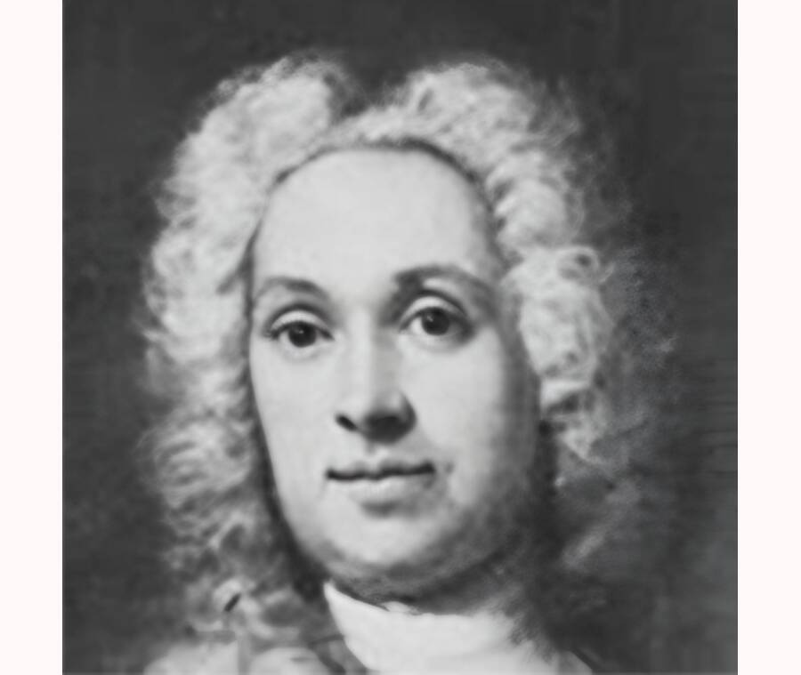 Томас Клейгельс присвоил конторе окончательное имя «Thomas Clayhills & Son».