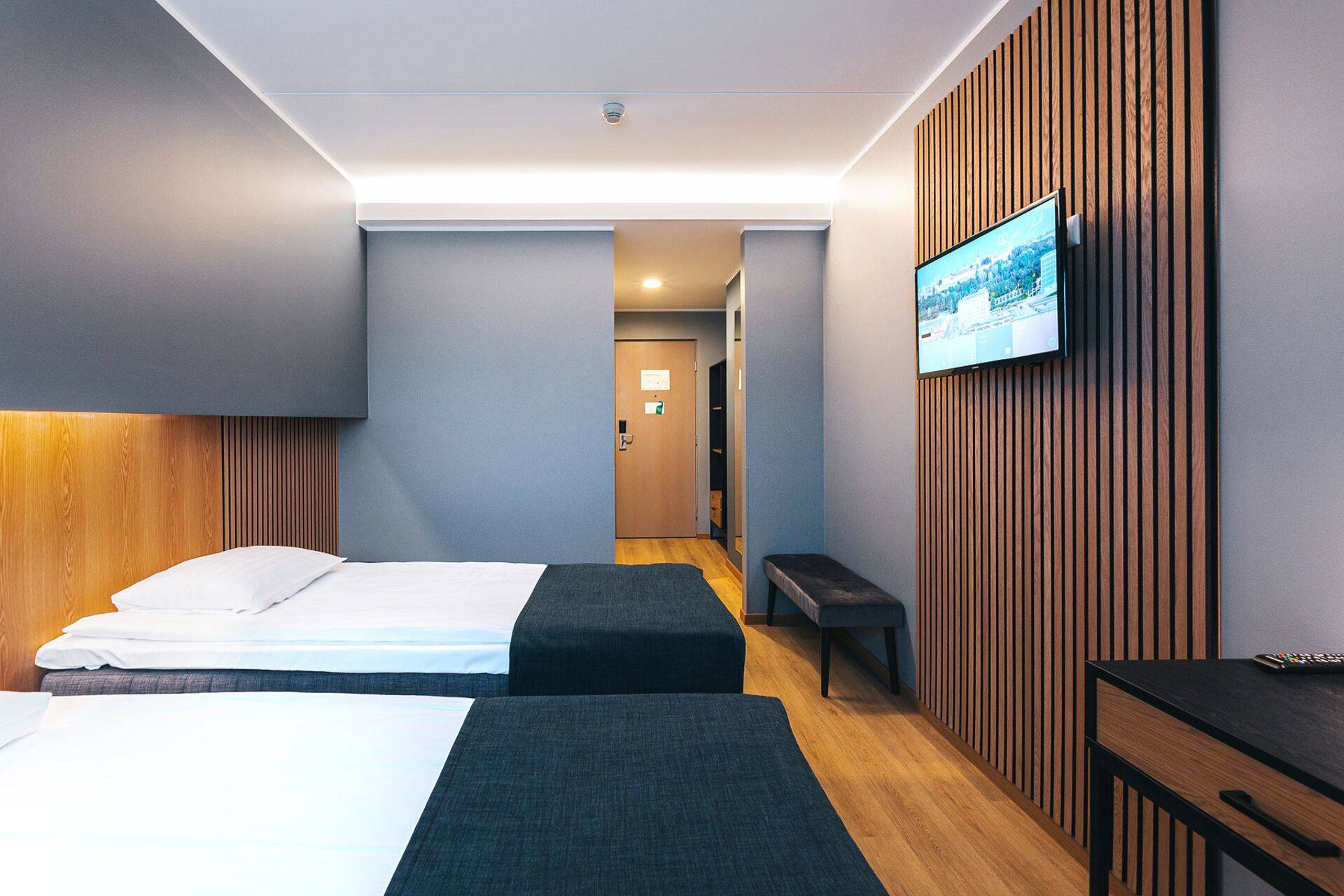 Go Hotell Shnelli täiemahuline renoveerimine algas 2021. aasta sügisel kõikide tubade uuendamisega.